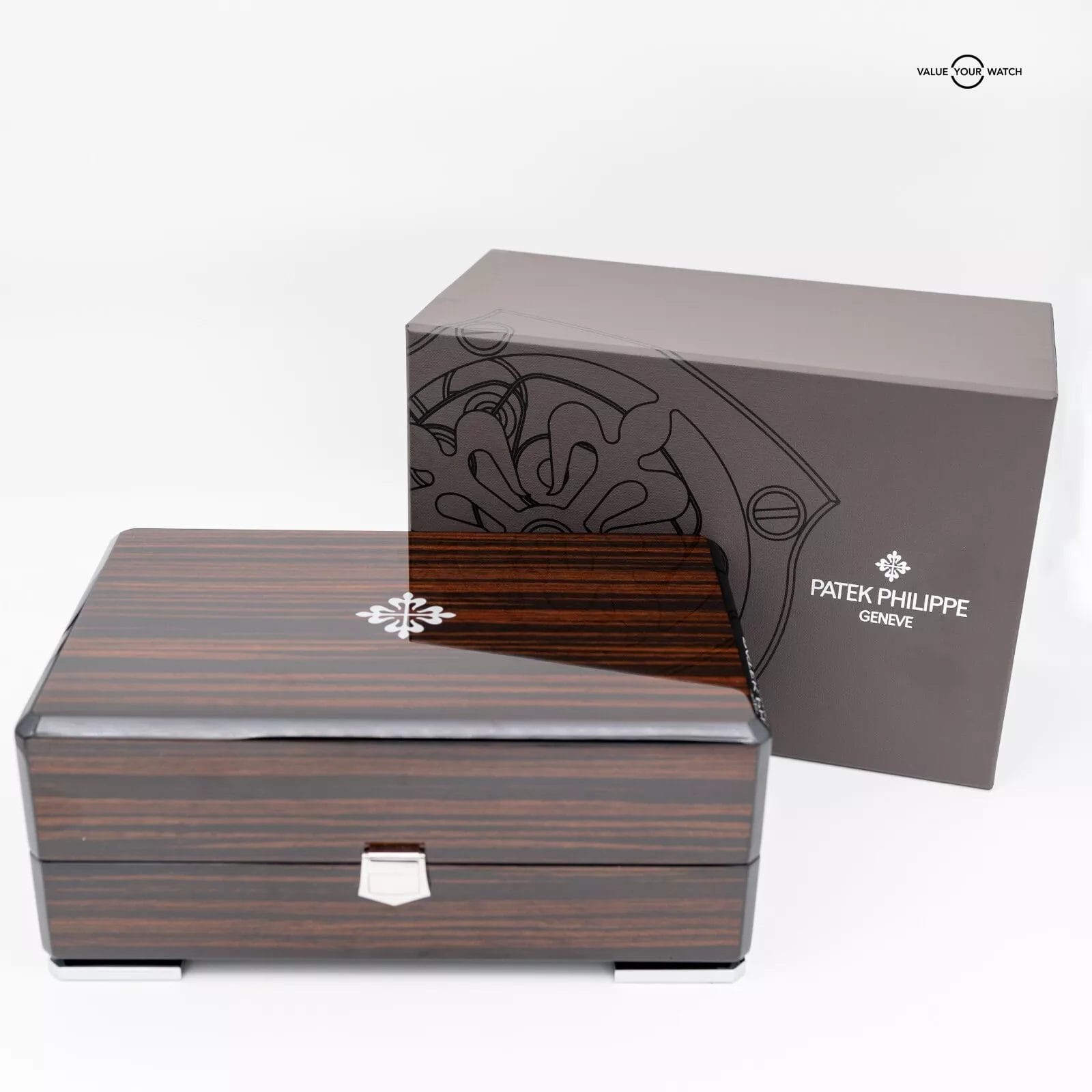 NEW 2024 Patek Philippe Aquanaut 5168G-001 Blue Dial 42mm FULL SET w/ STICKERS - Image 4