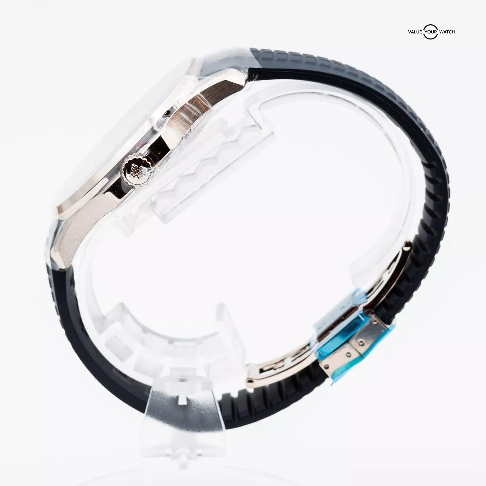 NEW 2024 Patek Philippe Aquanaut 5168G-001 Blue Dial 42mm FULL SET w/ STICKERS - Image 9