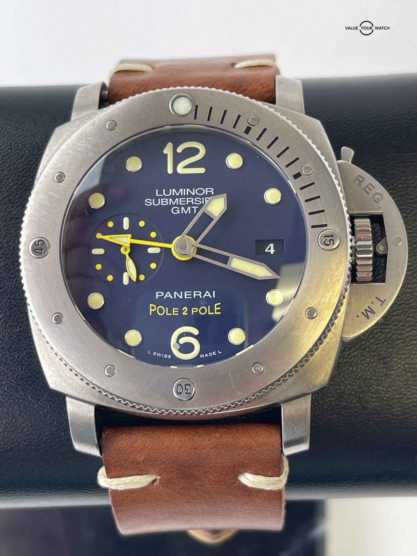 Panerai Luminor Submersible 1950 3 Days GMT Automatic Titanio 'Pole 2 Pole' PAM00719