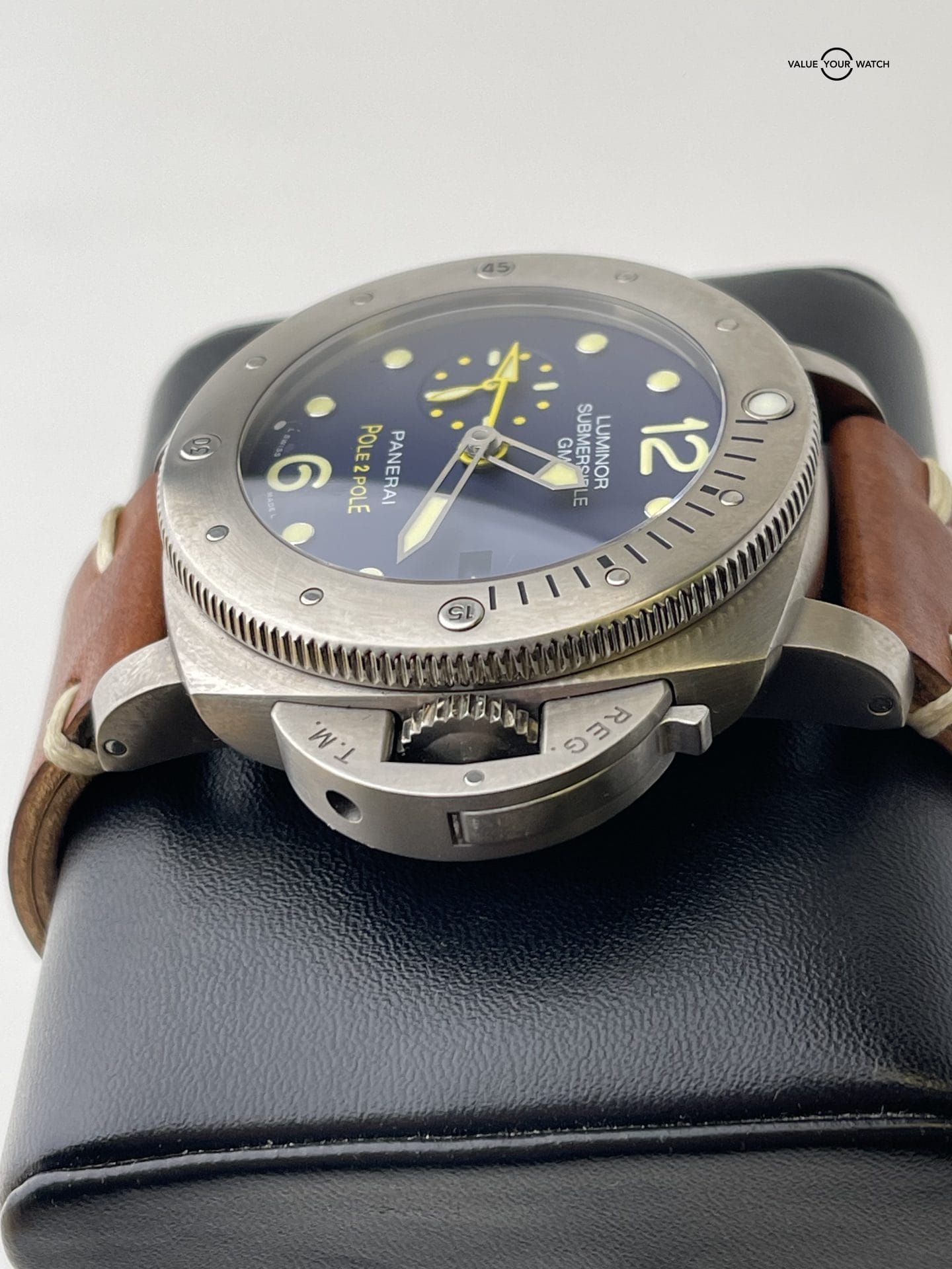 Panerai Luminor Submersible 1950 3 Days GMT Automatic Titanio 'Pole 2 Pole' PAM00719 - Image 5