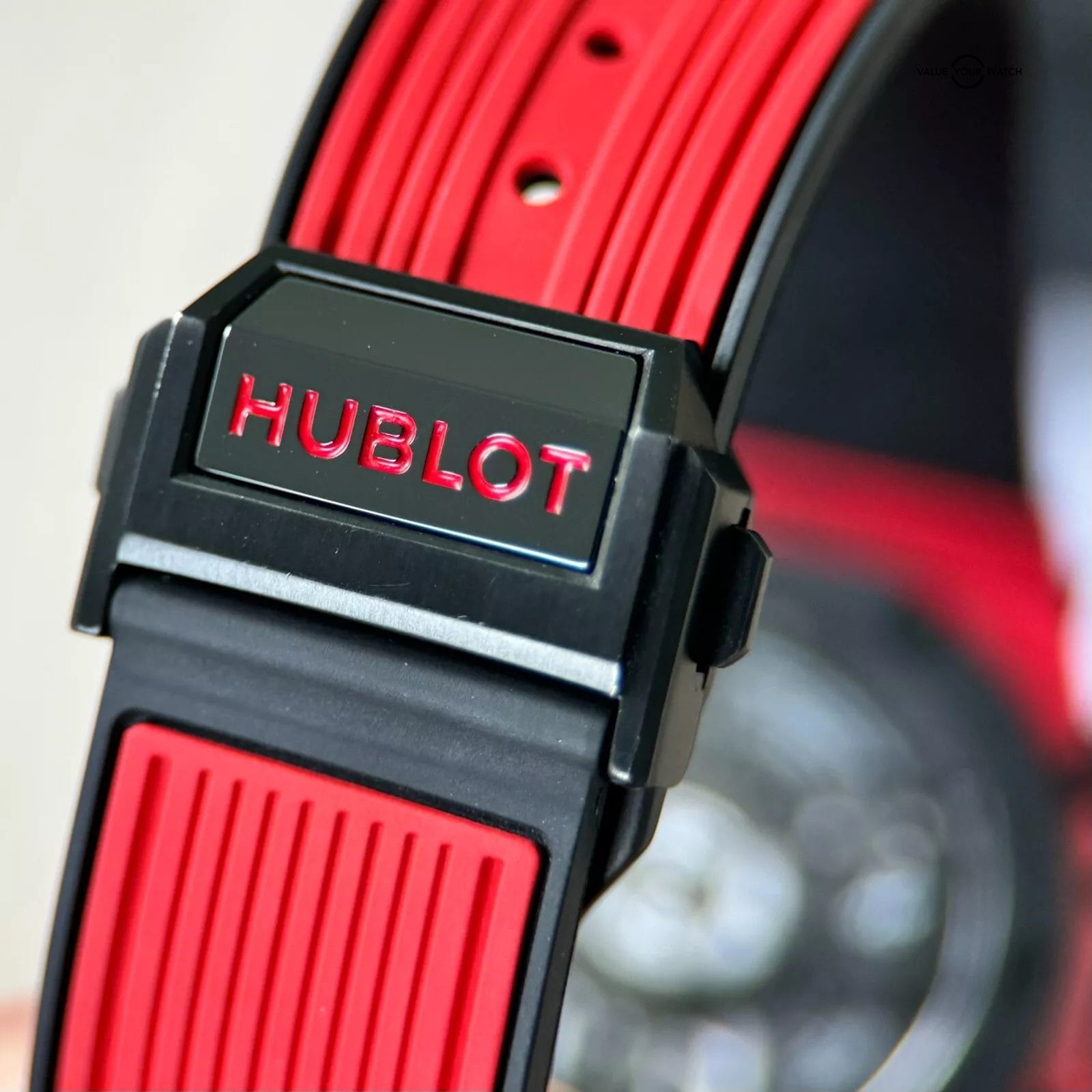 Hublot Big Bang Unico "Red Magic" 42mm Full Set Under Warranty till 2026! - Image 3