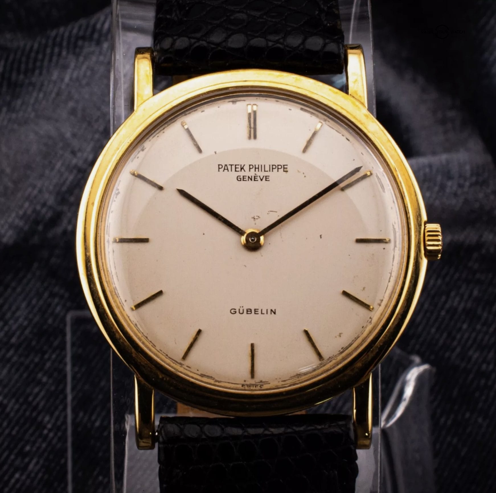 Patek Phillipe Calatrava co-signed Gubelin white dial in 18K gold, Ref. 3520J