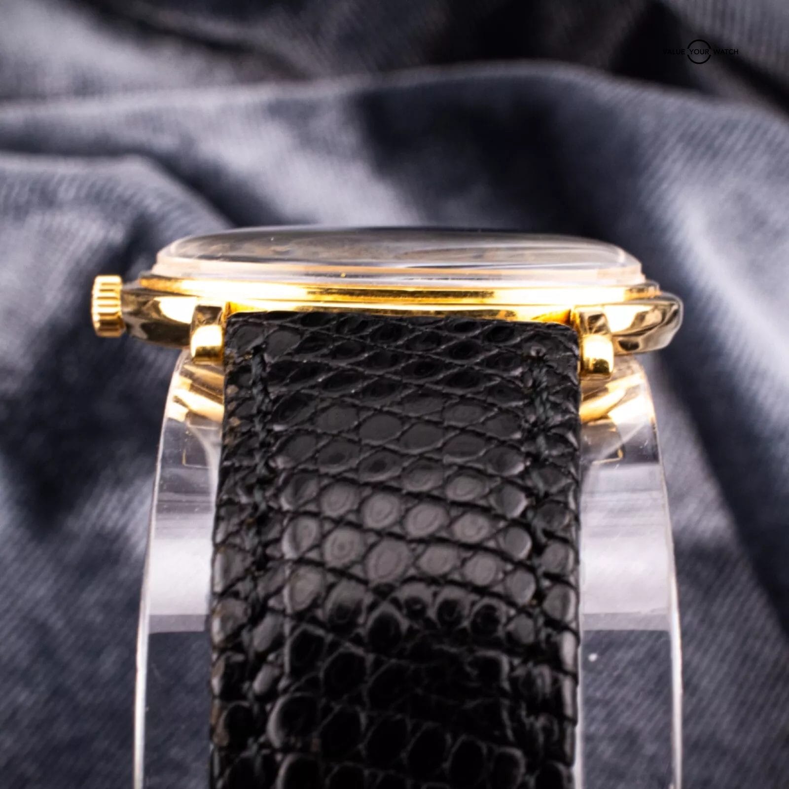 Patek Phillipe Calatrava co-signed Gubelin white dial in 18K gold, Ref. 3520J - Image 9