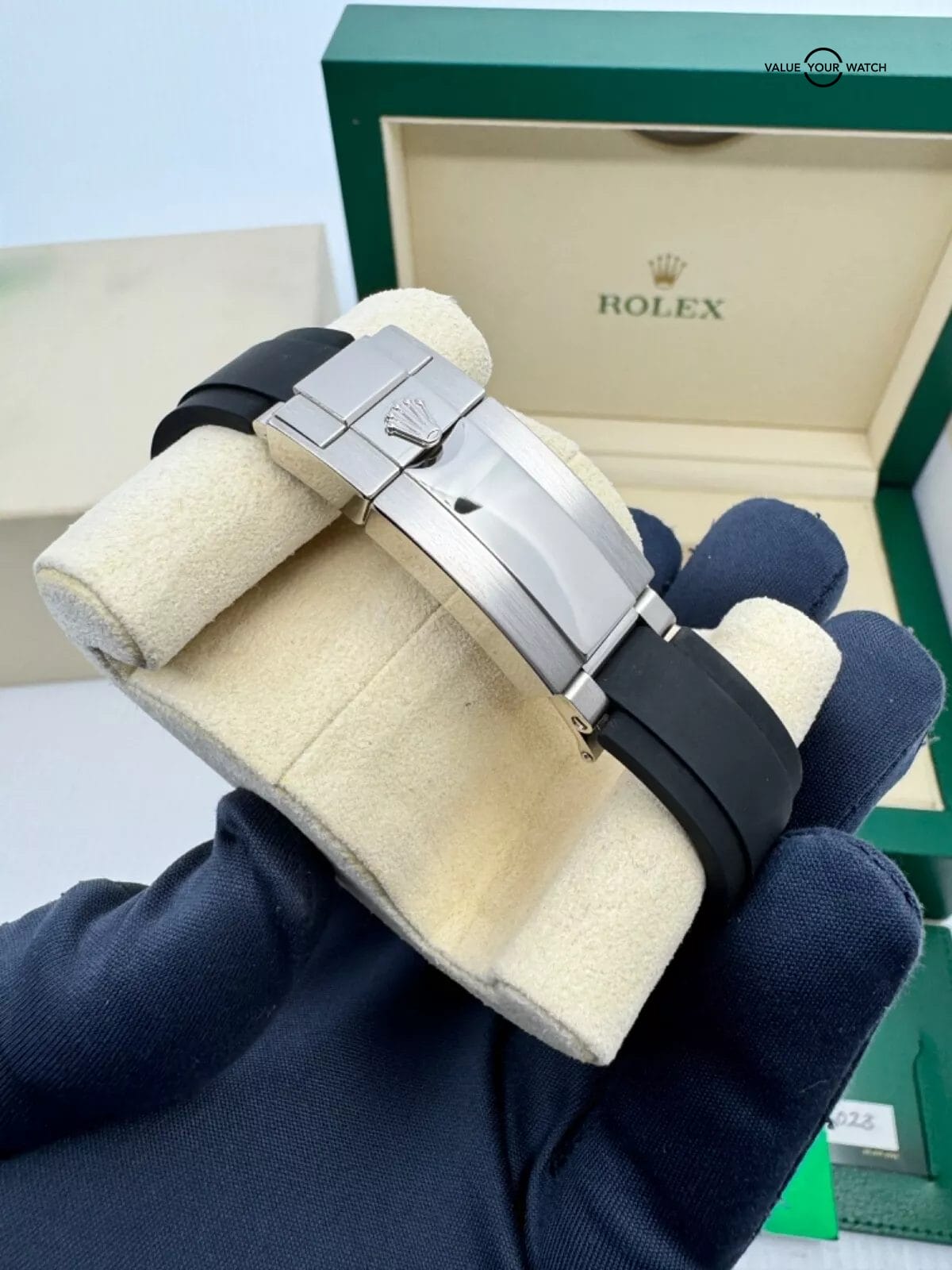 2023 Complete Rolex Cosmograph Daytona 40mm 116519LN White Gold Ghost Grey Dial - Image 6