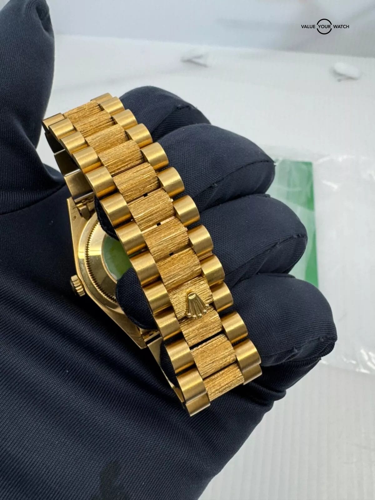 Unpolished Rolex Day Date Bark President 18248 Black Dial 18K Gold - Image 7