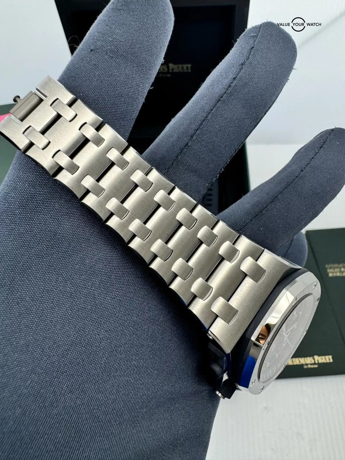 2021 MINT Audemars Piguet Royal Oak Offshore Beast Flyback Cal 26238ST Blue Dial - Image 4