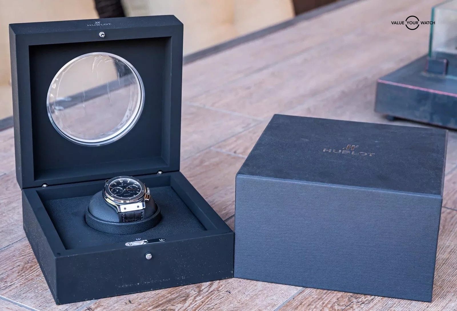 Hublot Classic Fusion Chronograph Titanium 45 mm Black Complete 521.NX.1171.LR - Image 9