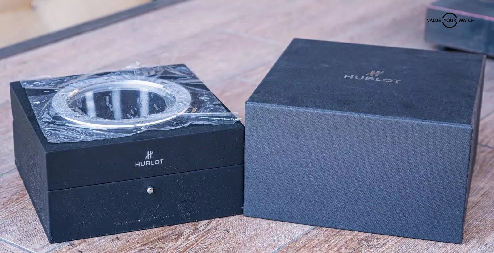 Hublot Classic Fusion Chronograph Titanium 45 mm Black Complete 521.NX.1171.LR - Image 10