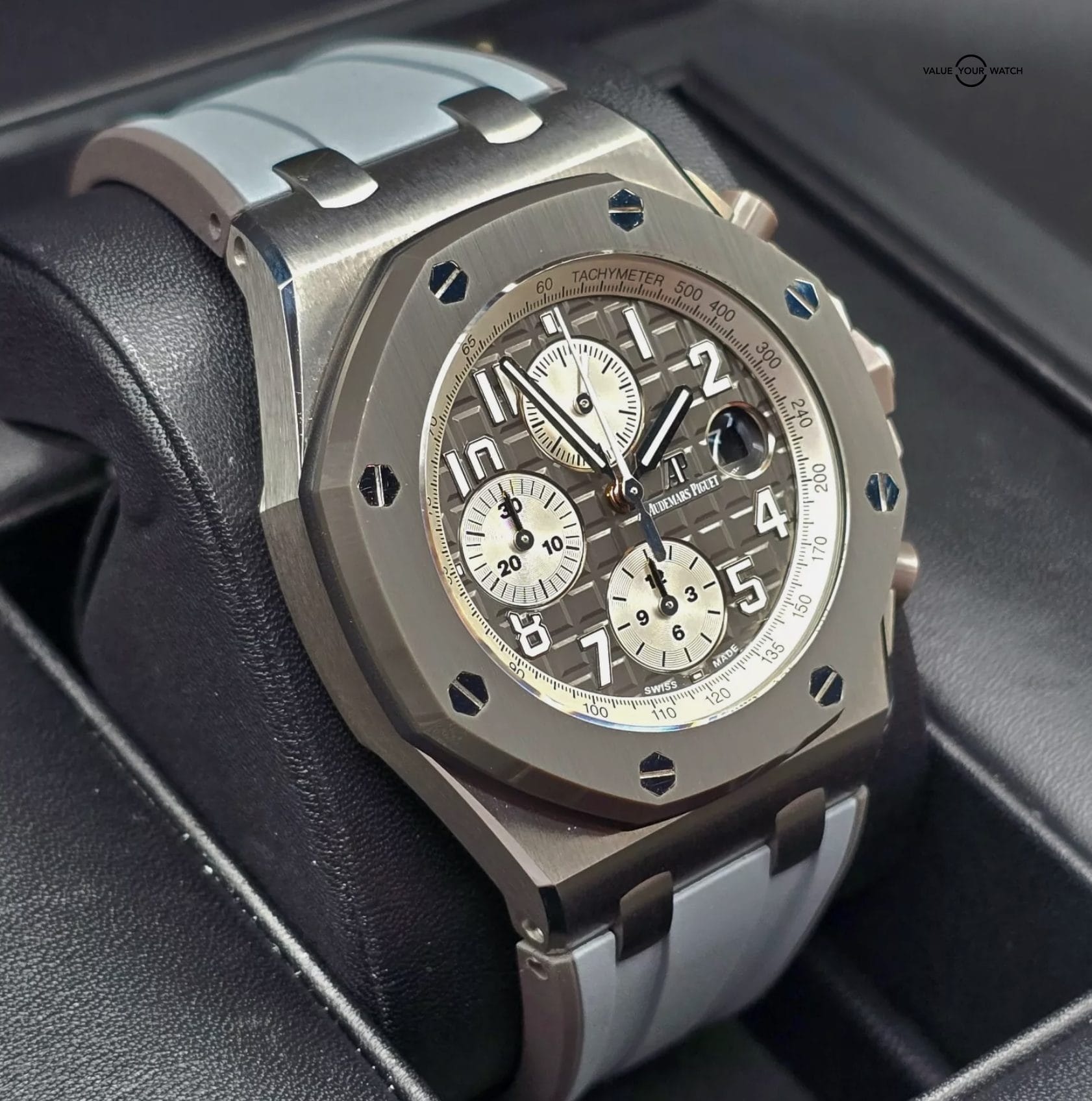 Audemars Piguet Royal Oak Offshore, AP Ghost: Titanium and ceramic, serviced!