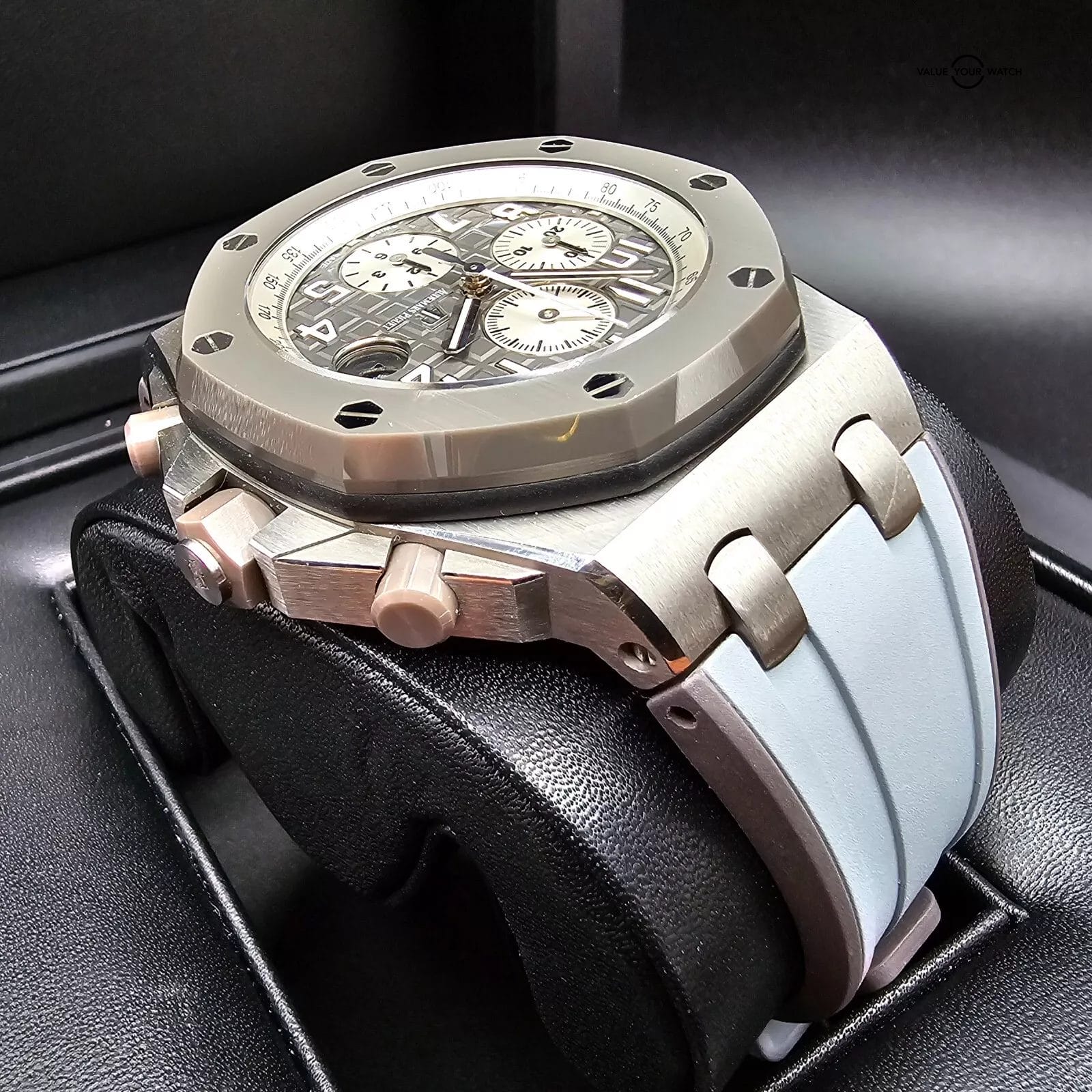Audemars Piguet Royal Oak Offshore, AP Ghost: Titanium and ceramic, serviced! - Image 8
