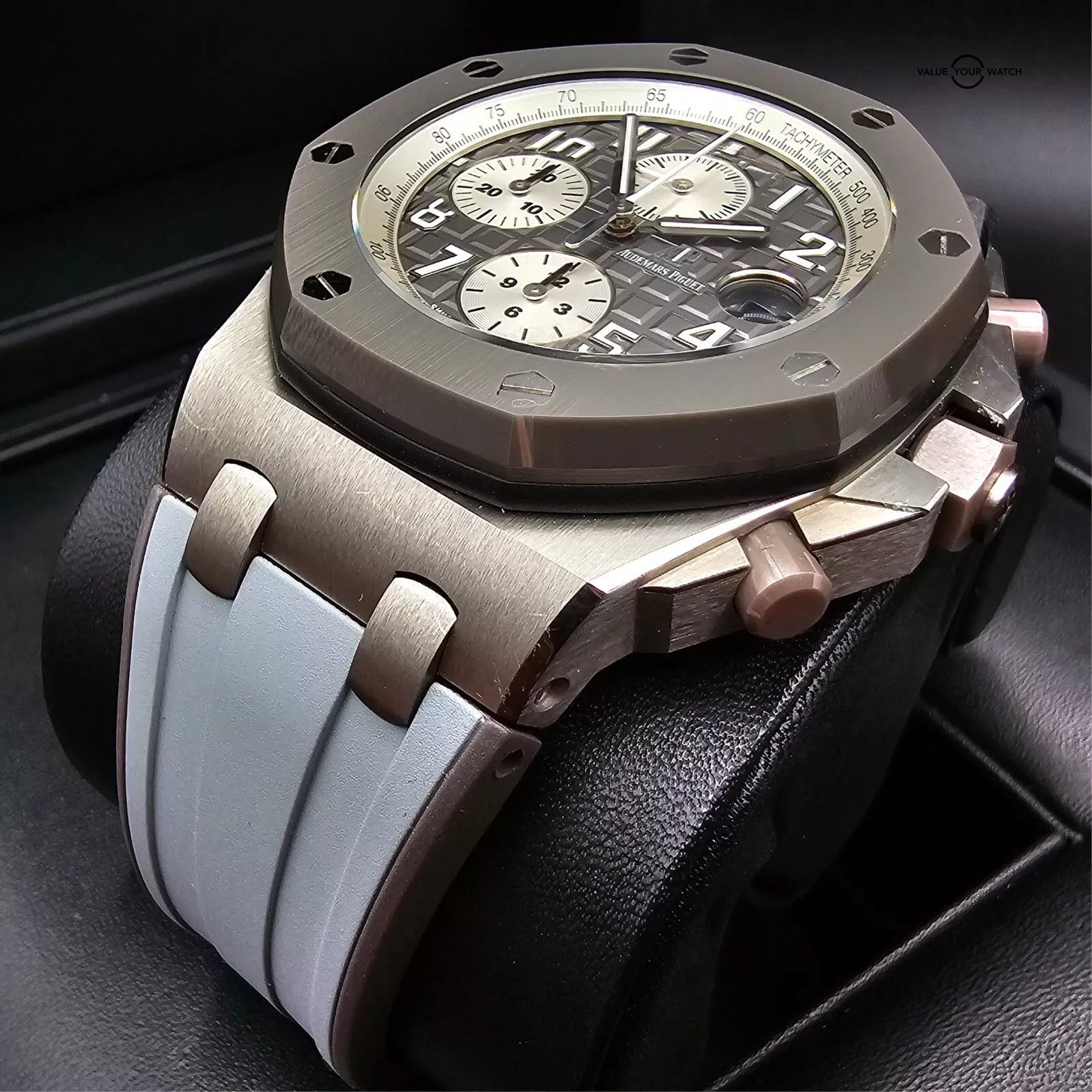 Audemars Piguet Royal Oak Offshore, AP Ghost: Titanium and ceramic, serviced! - Image 9