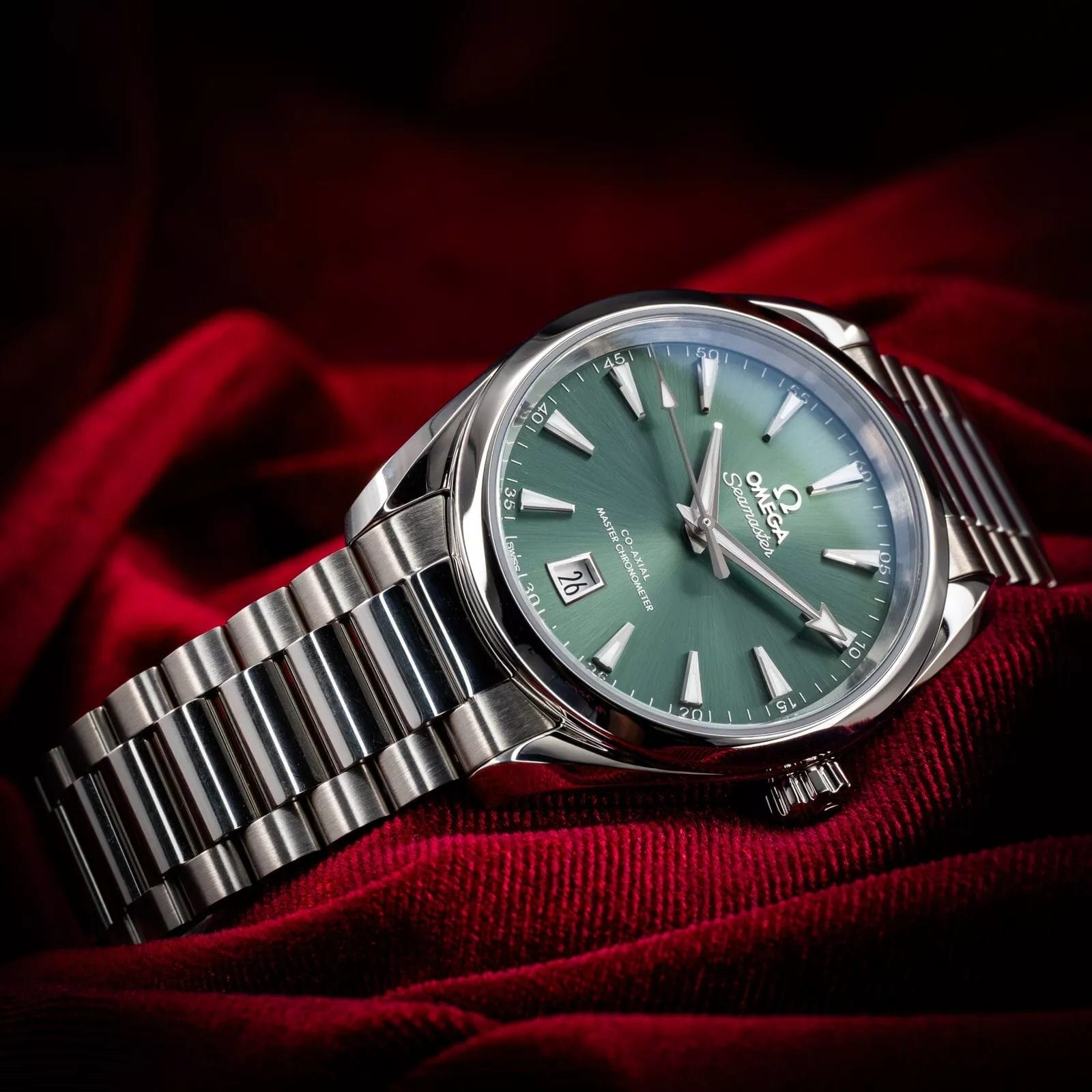 2024 Omega Seamaster Aqua Terra Bay Green 38mm Box Papers 220.10.38.20.10.002