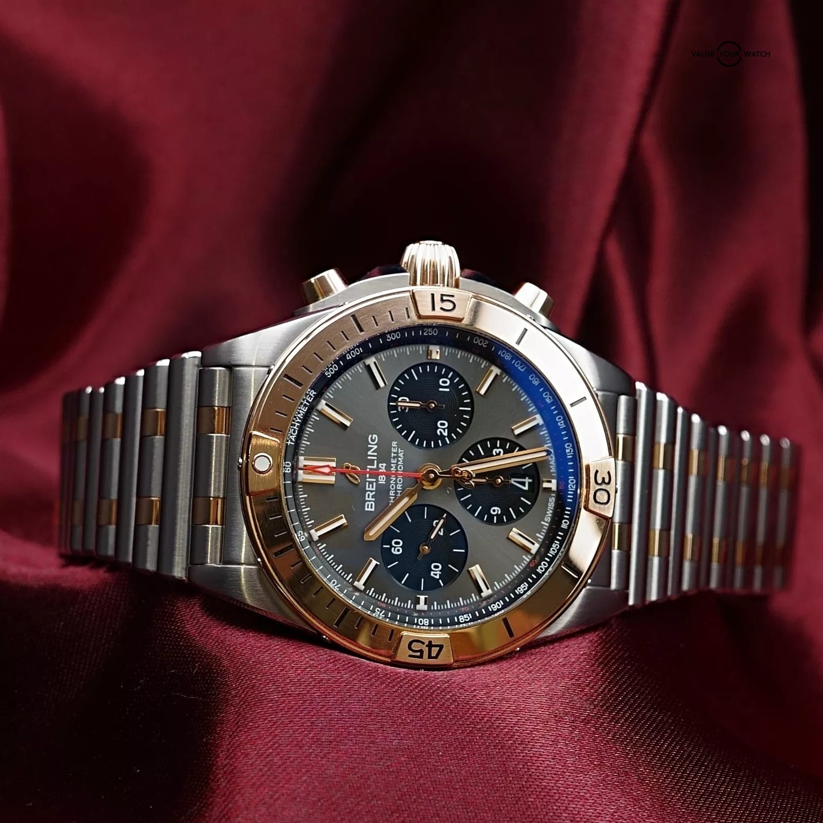 Breitling Chronomat B01 42mm $14k MSRP 18k Gold & Rouleaux Bracelet Steel UB0134 - Image 4