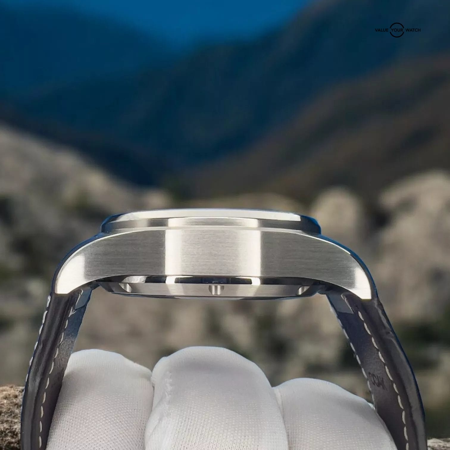 IWC Pilot's Watch GreenDial Chronograph Men's Watch Box & Papers IW388103 - Image 10