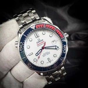 Omega Seamaster James Bond 007 Commanders Watch Collectorset 212.32.41.20.04.001