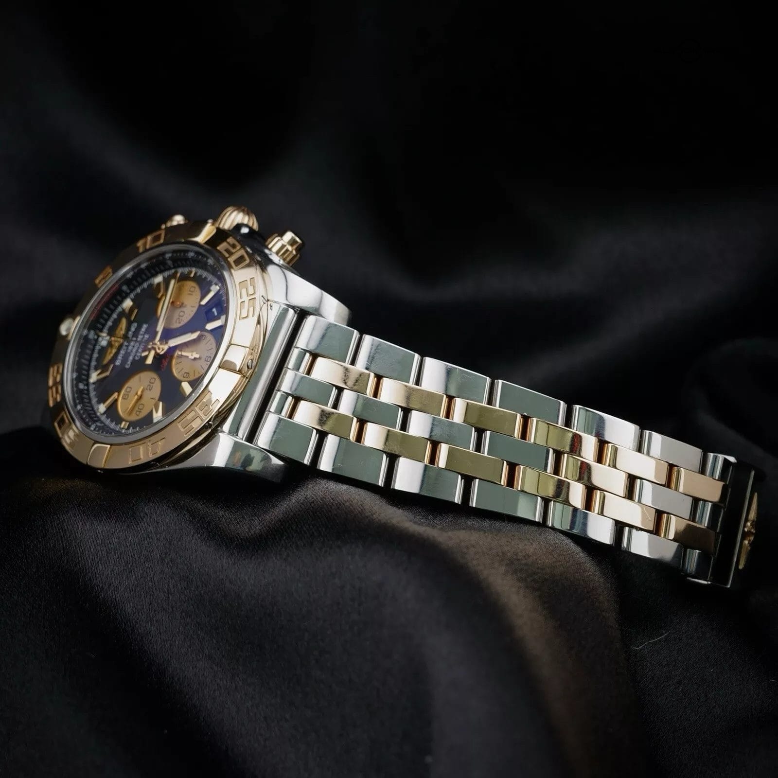 Breitling Chronomat 44mm Gold/Steel Bracelet, Complete Set, CB011012 Black Dial - Image 7