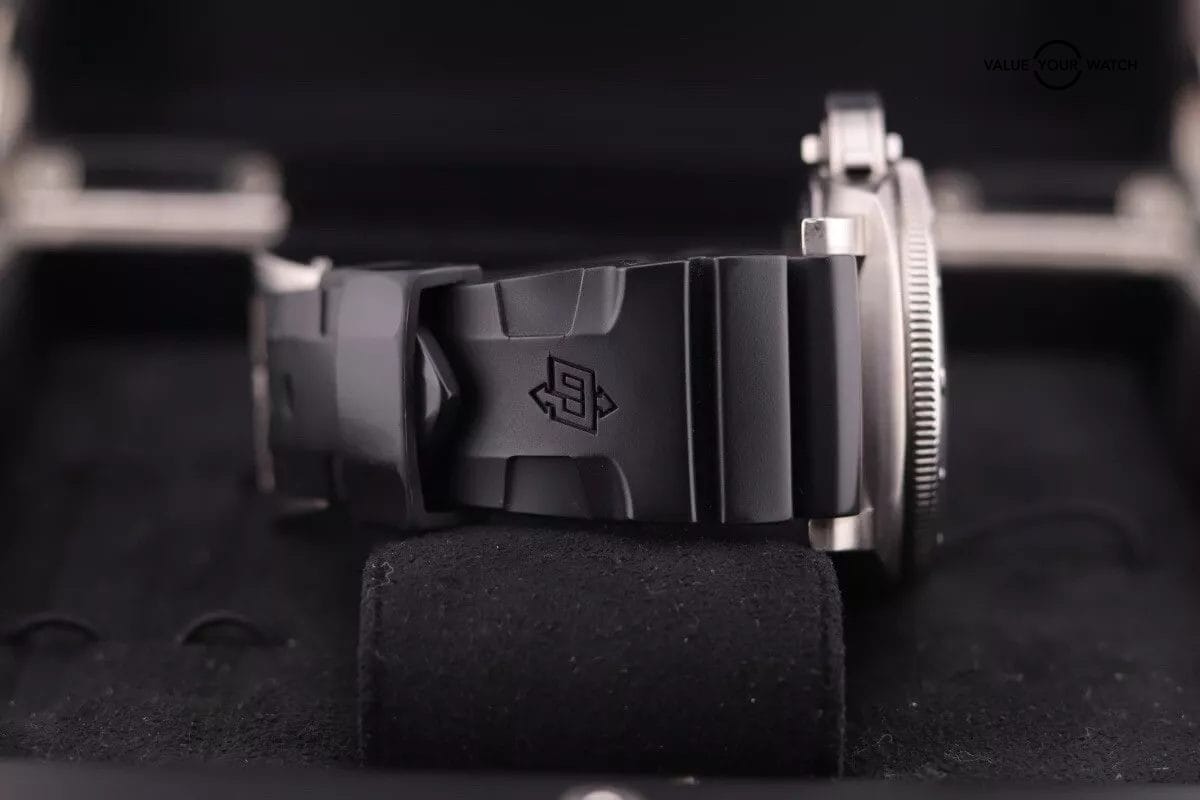 Panerai Luminor Submersible PAM1305 Titanium 47mm Black Dial with Box/Papers - Image 9