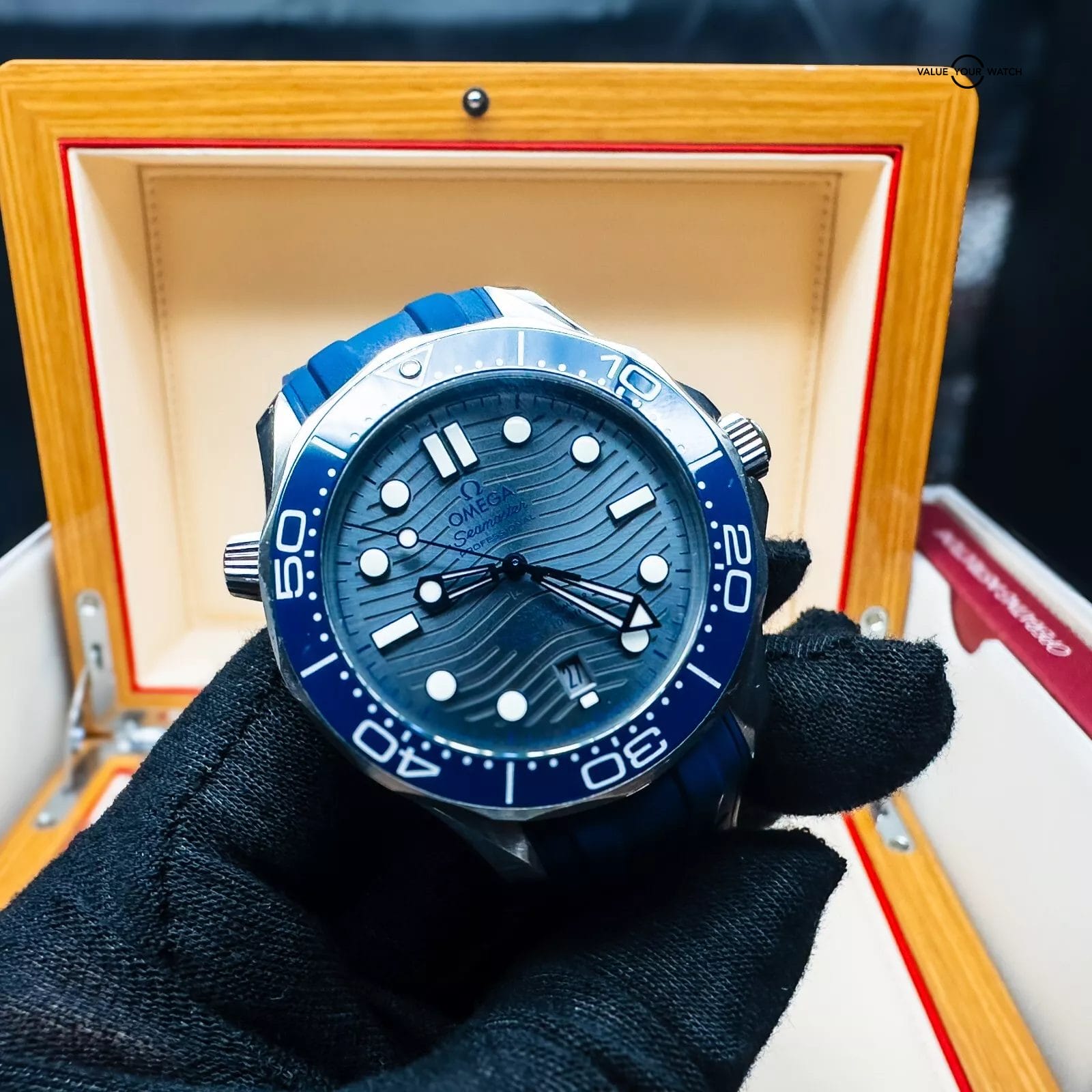 OMEGA Seamaster Diver 300M Grey Dial Full Set Box & Cards 210.32.42.20.06.001