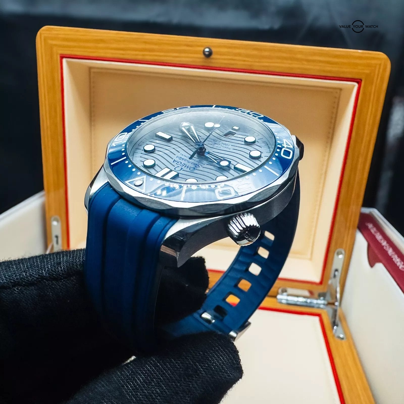 OMEGA Seamaster Diver 300M Grey Dial Full Set Box & Cards 210.32.42.20.06.001 - Image 12