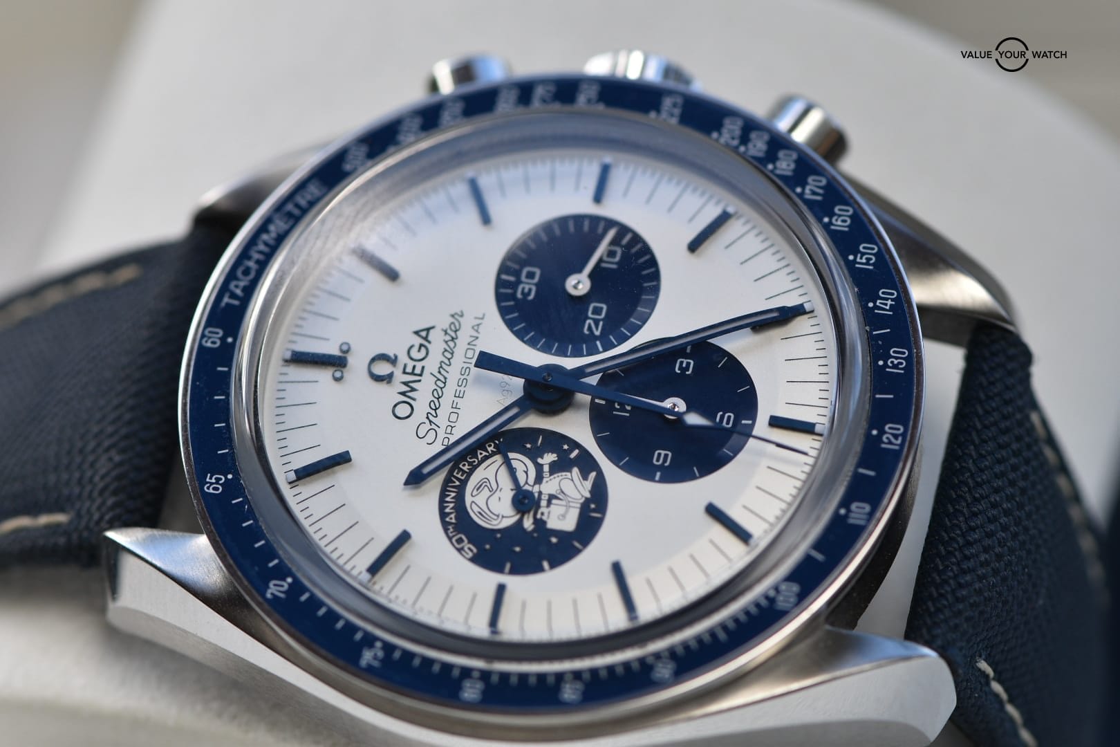 Omega Speedmaster Silver Snoopy award 50th - Image 2