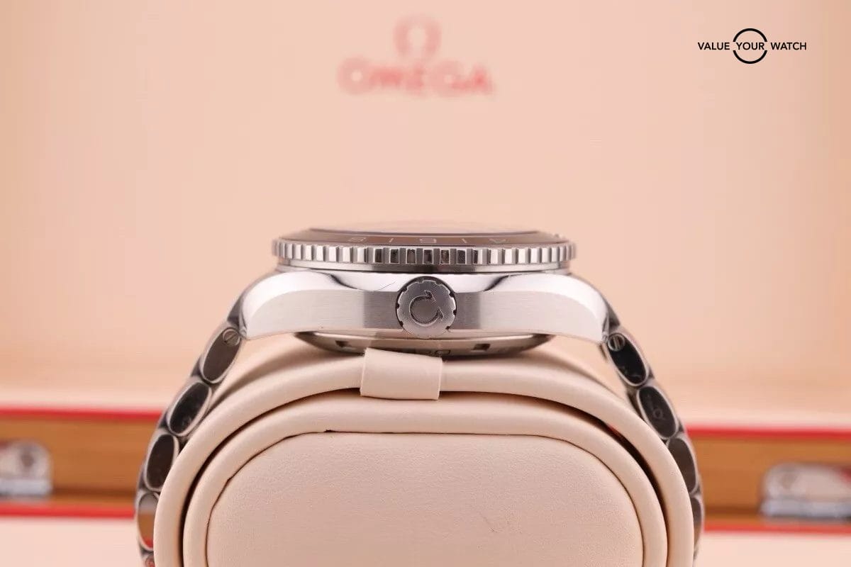 Omega Seamaster Planet Ocean GMT Black Dial Steel 43.5MM 232.30.44.22.01.001 - Image 8