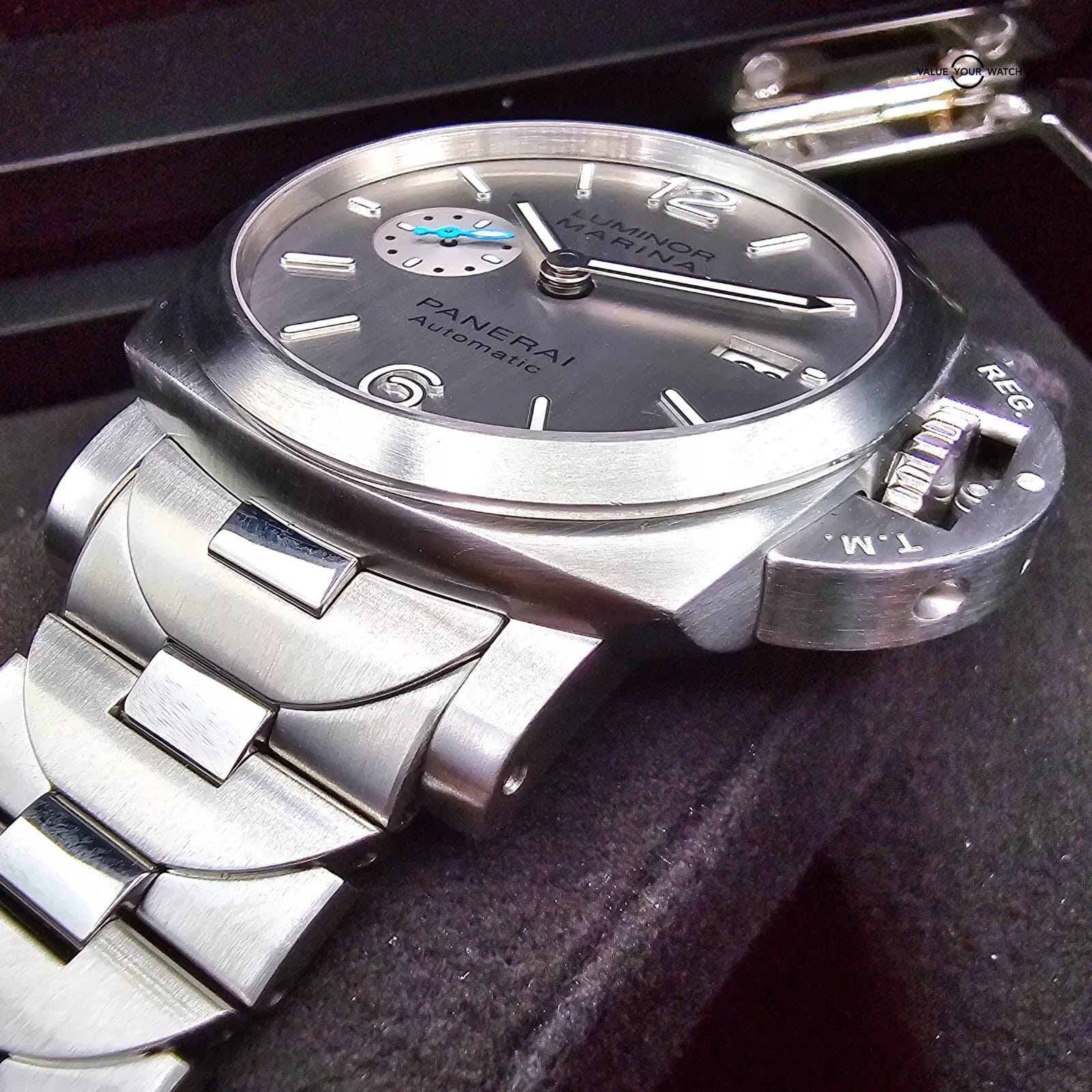 Panerai Luminor Marina in 1950 42mm casing on steel bracelet! ref. PAM00977 977 - Image 3