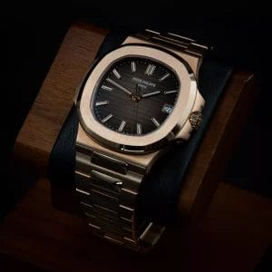 2019 Patek Philippe Nautilus 5711/1R &#8211; NEW 330 MOVEMENT &amp; CLASP &#8211; Rose Gold B+P