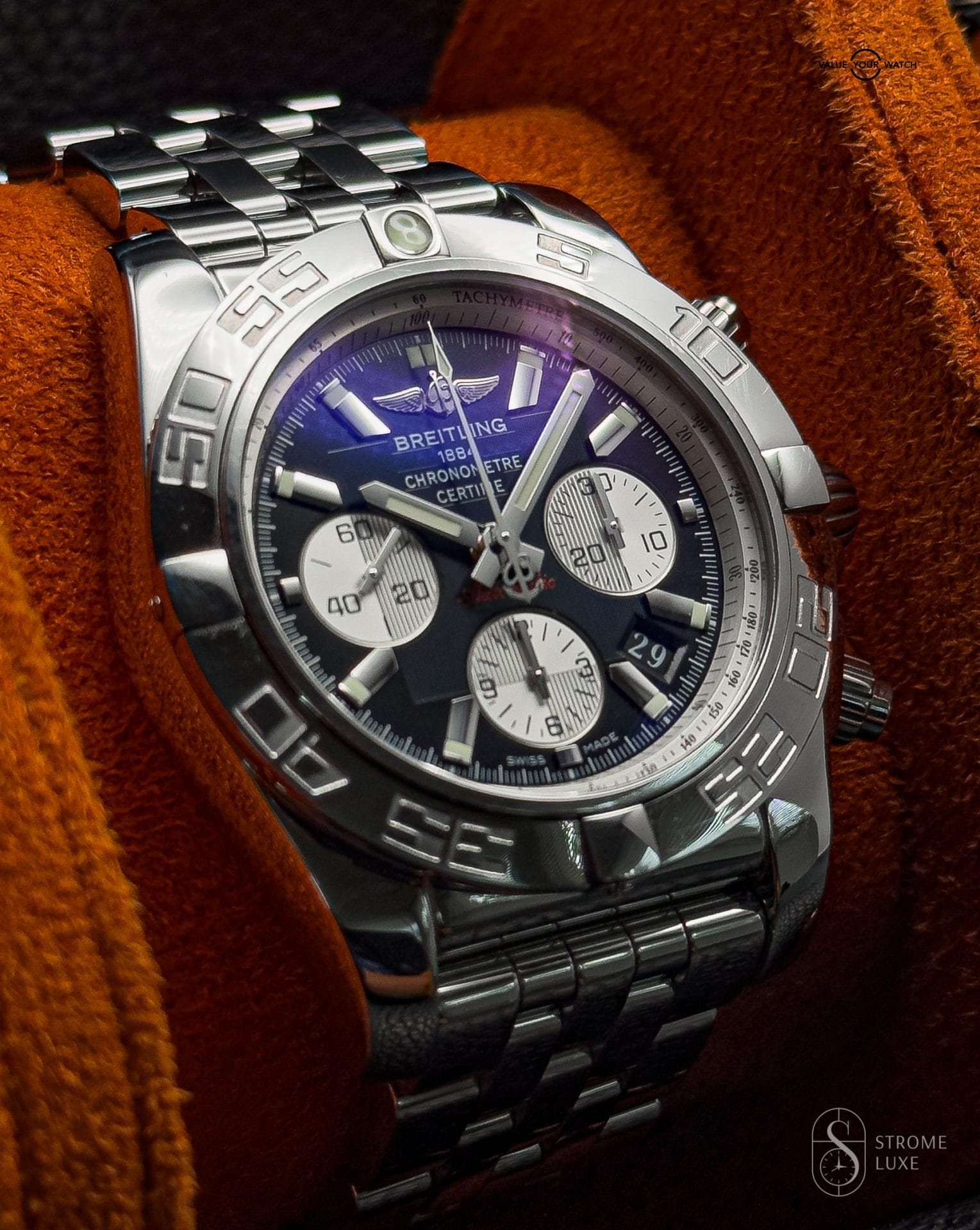 Breitling Chronomat 44 B01 ref. AB0110 stainless steel black dial on bracelet complete set $9kMSRP - Image 3