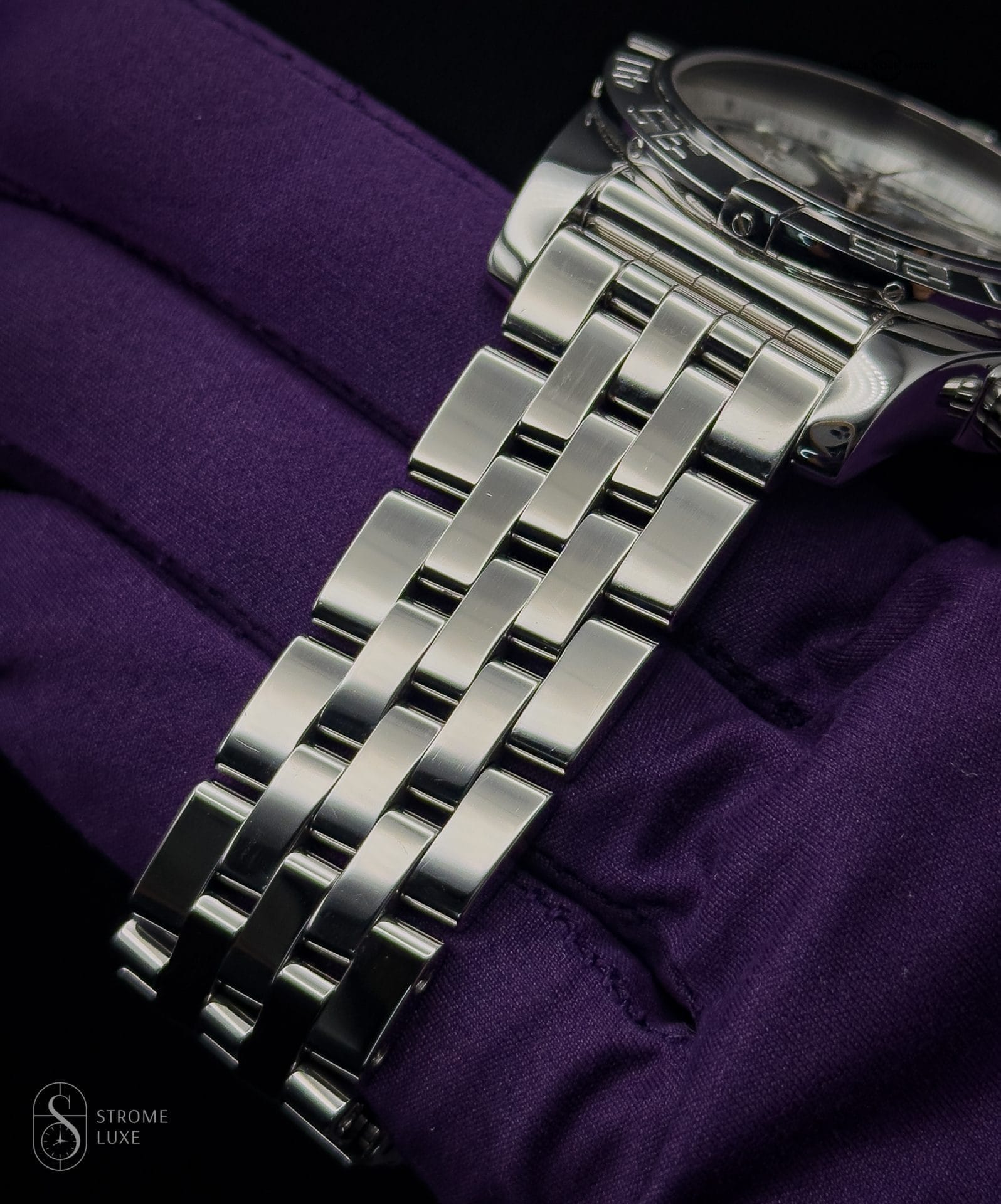 Breitling Chronomat 44 B01 ref. AB0110 stainless steel black dial on bracelet complete set $9kMSRP - Image 6