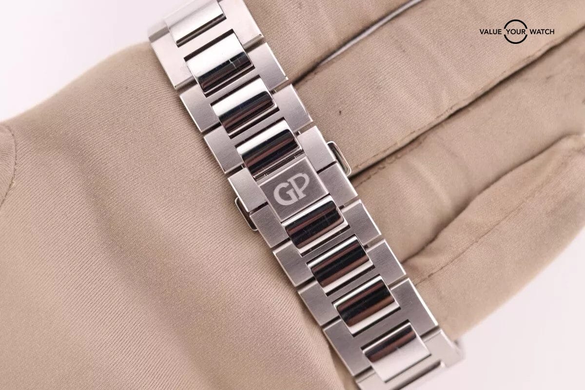 Girard-Perregaux Laureato Green Men's Watch - 81010-11-3153-1CM - Image 12