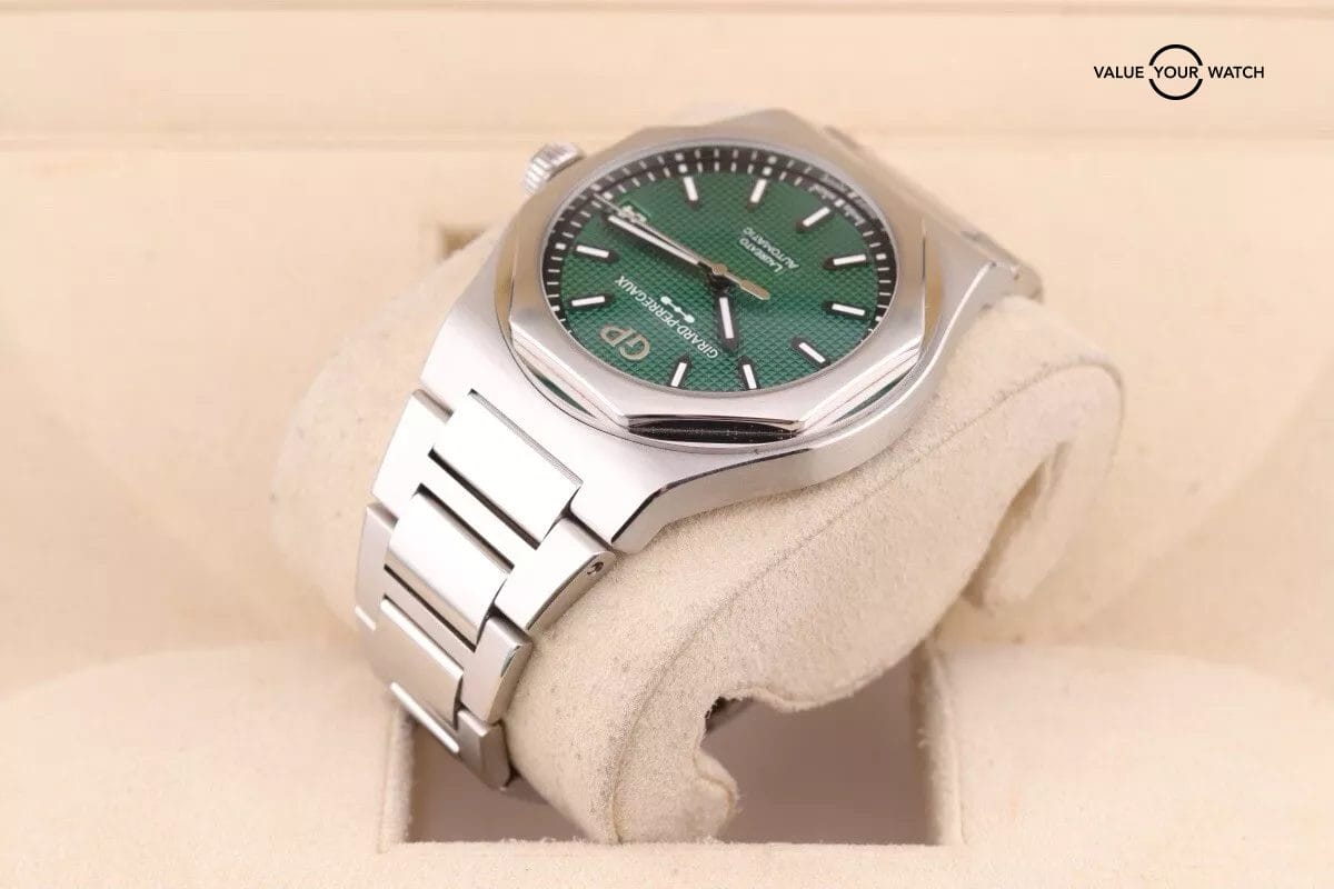 Girard-Perregaux Laureato Green Men's Watch - 81010-11-3153-1CM - Image 13
