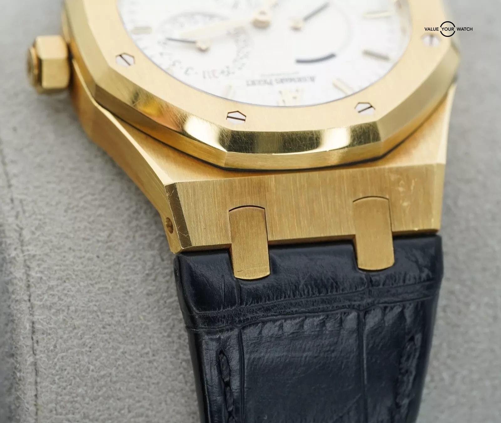 Audemars Piguet Royal Oak Dual Time 39mm YELLOW GOLD 26120BA.OO.D088CR.01 B/P! - Image 7