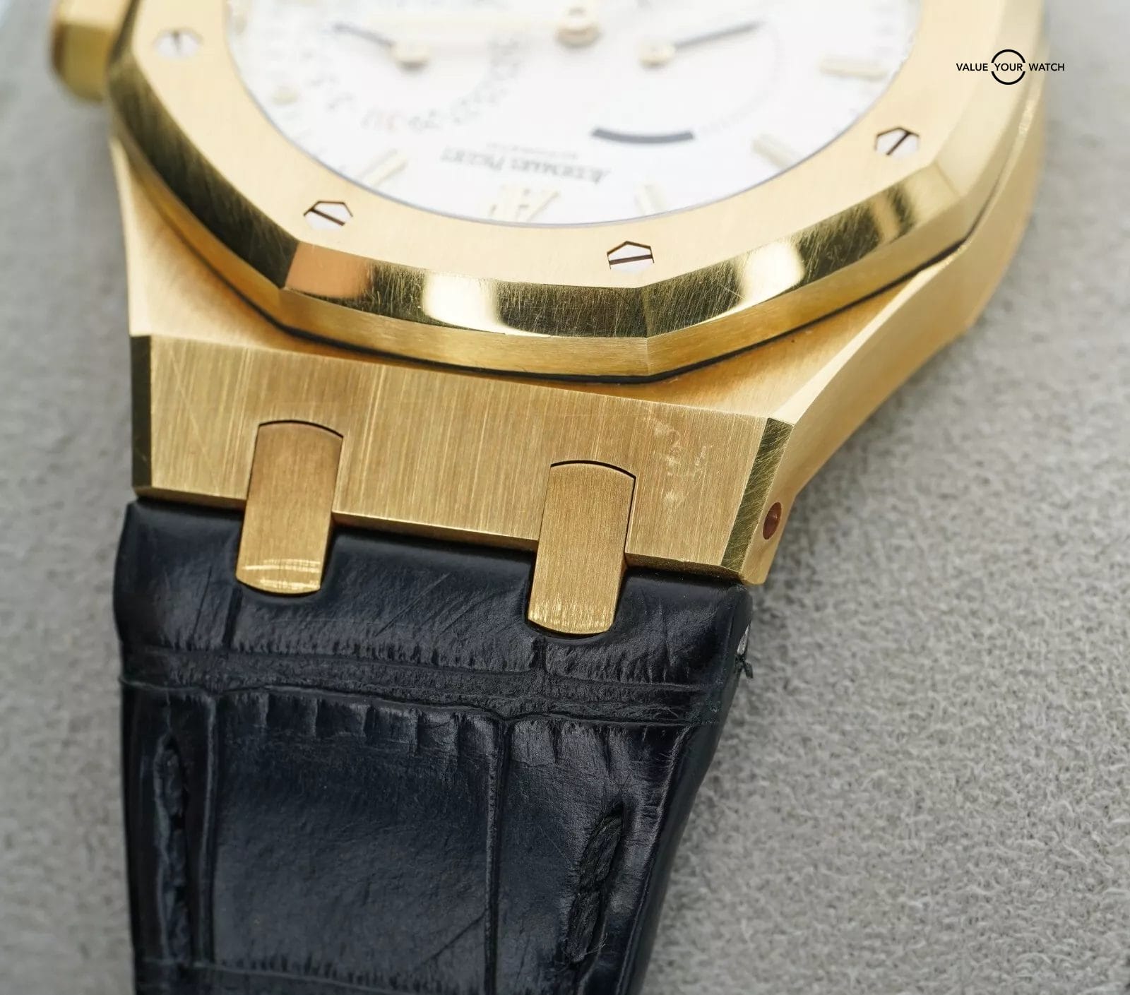 Audemars Piguet Royal Oak Dual Time 39mm YELLOW GOLD 26120BA.OO.D088CR.01 B/P! - Image 8