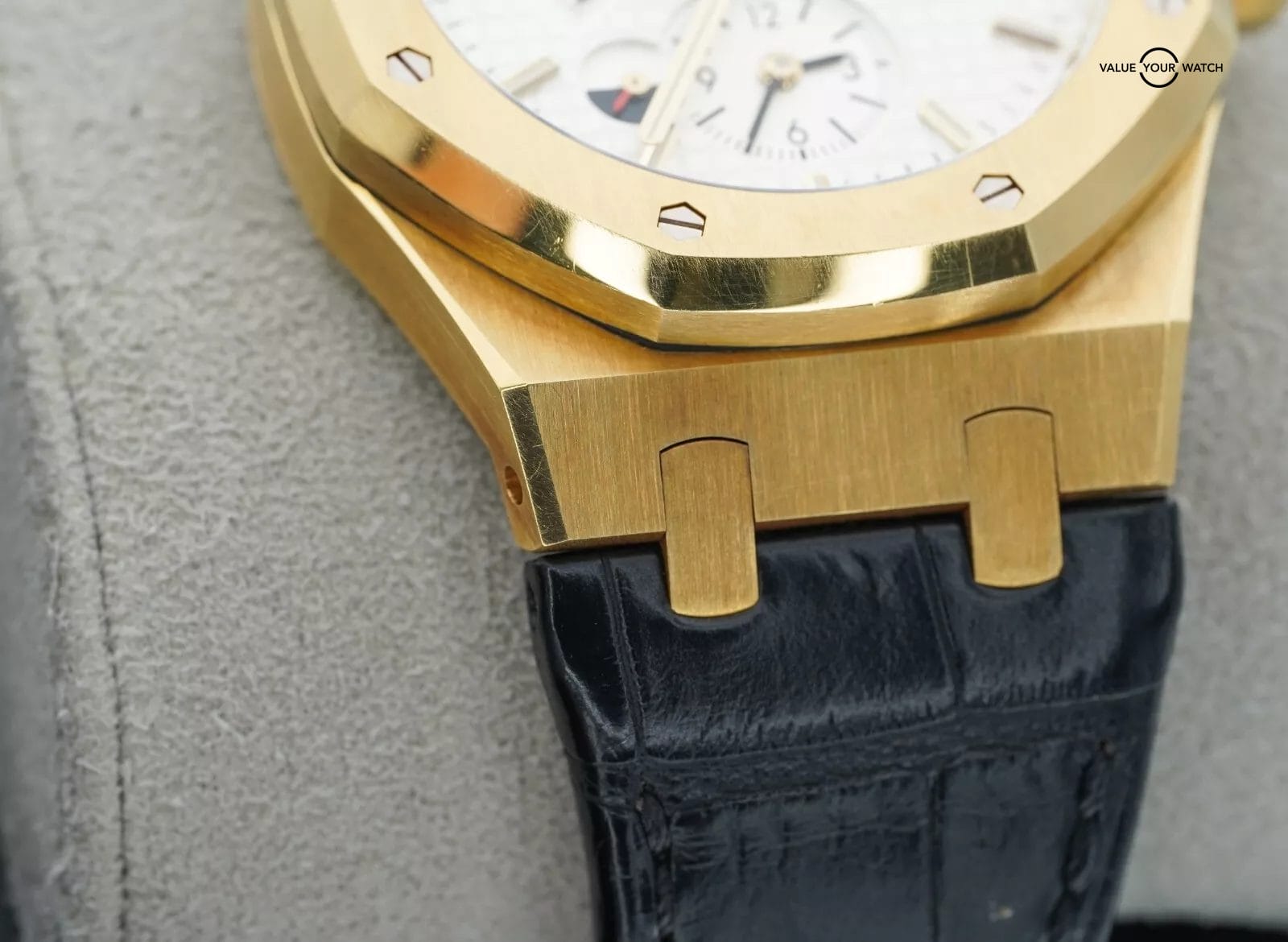 Audemars Piguet Royal Oak Dual Time 39mm YELLOW GOLD 26120BA.OO.D088CR.01 B/P! - Image 10