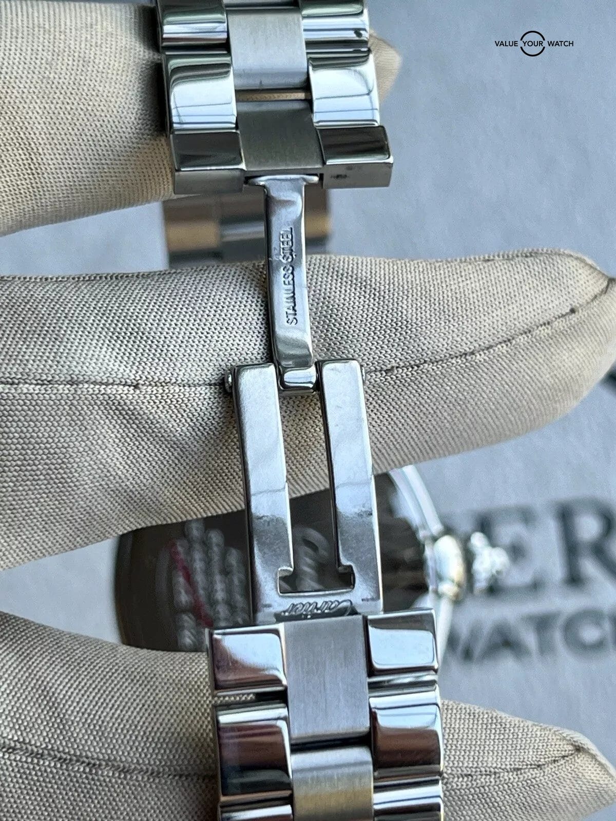 Cartier Roadster XL W62032X6 Large Bracelet And Unworn Leather Strap - Image 5