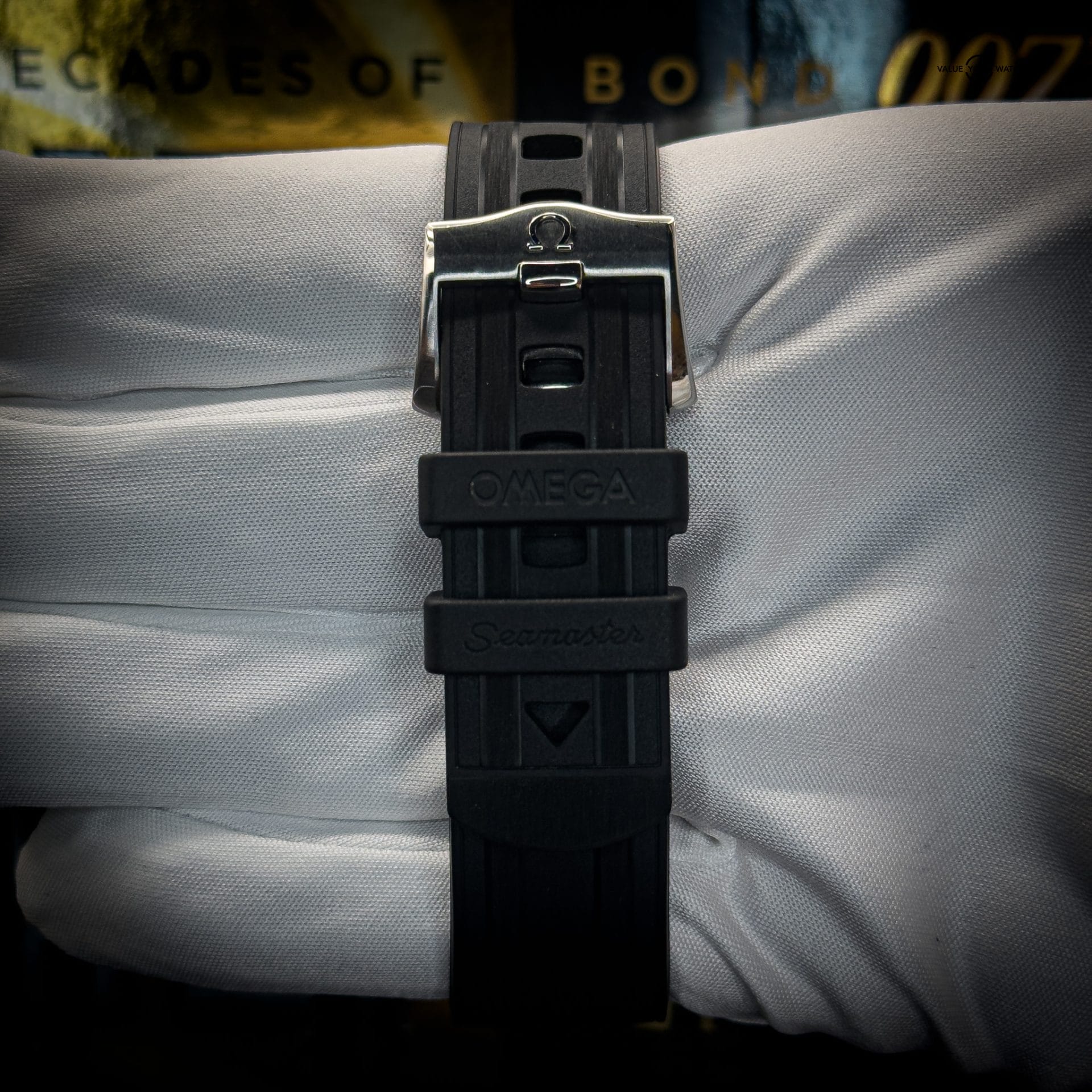 Omega Seamaster Diver 300m James Bond 007 Limited Edition 3 Watch Collectors Set Ref: 212.30.41.20.01.001, 210.22.42.20.01.004, 212.32.41.20.04.001 - Image 34