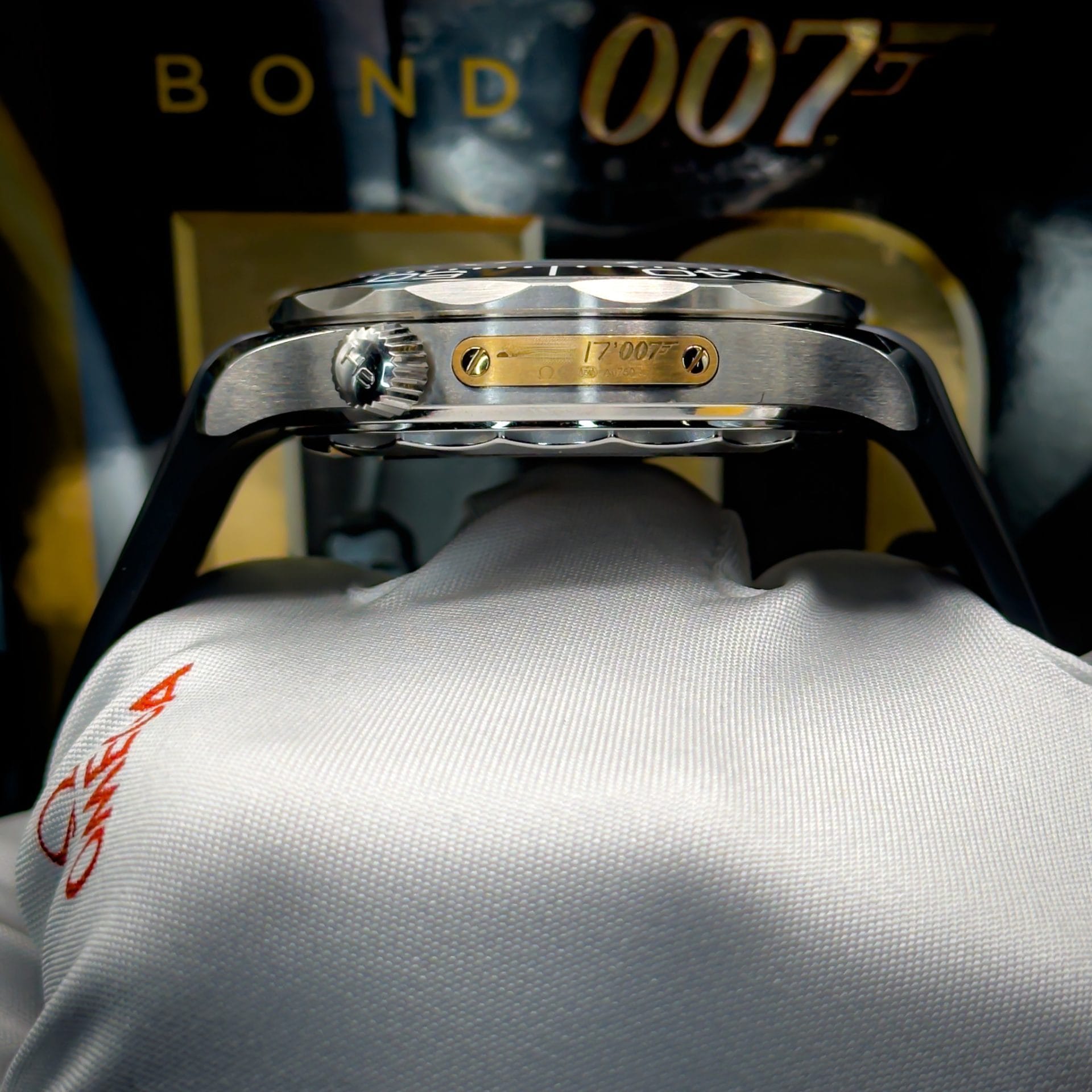 Omega Seamaster Diver 300m James Bond 007 Limited Edition 3 Watch Collectors Set Ref: 212.30.41.20.01.001, 210.22.42.20.01.004, 212.32.41.20.04.001 - Image 33