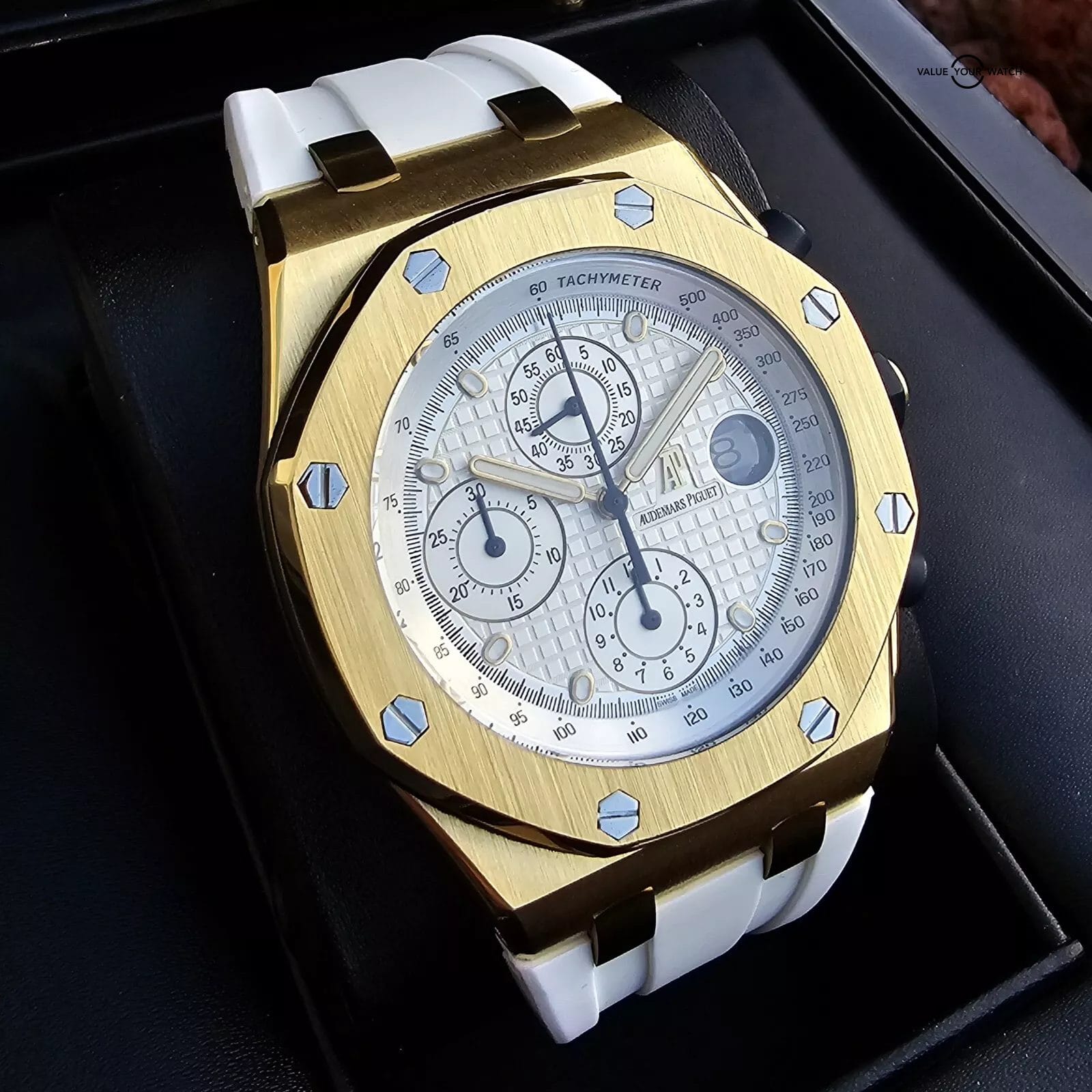 Audemars Piguet Royal Oak Offshore Yellow Gold AP Brick, White Silver Dial - Image 6
