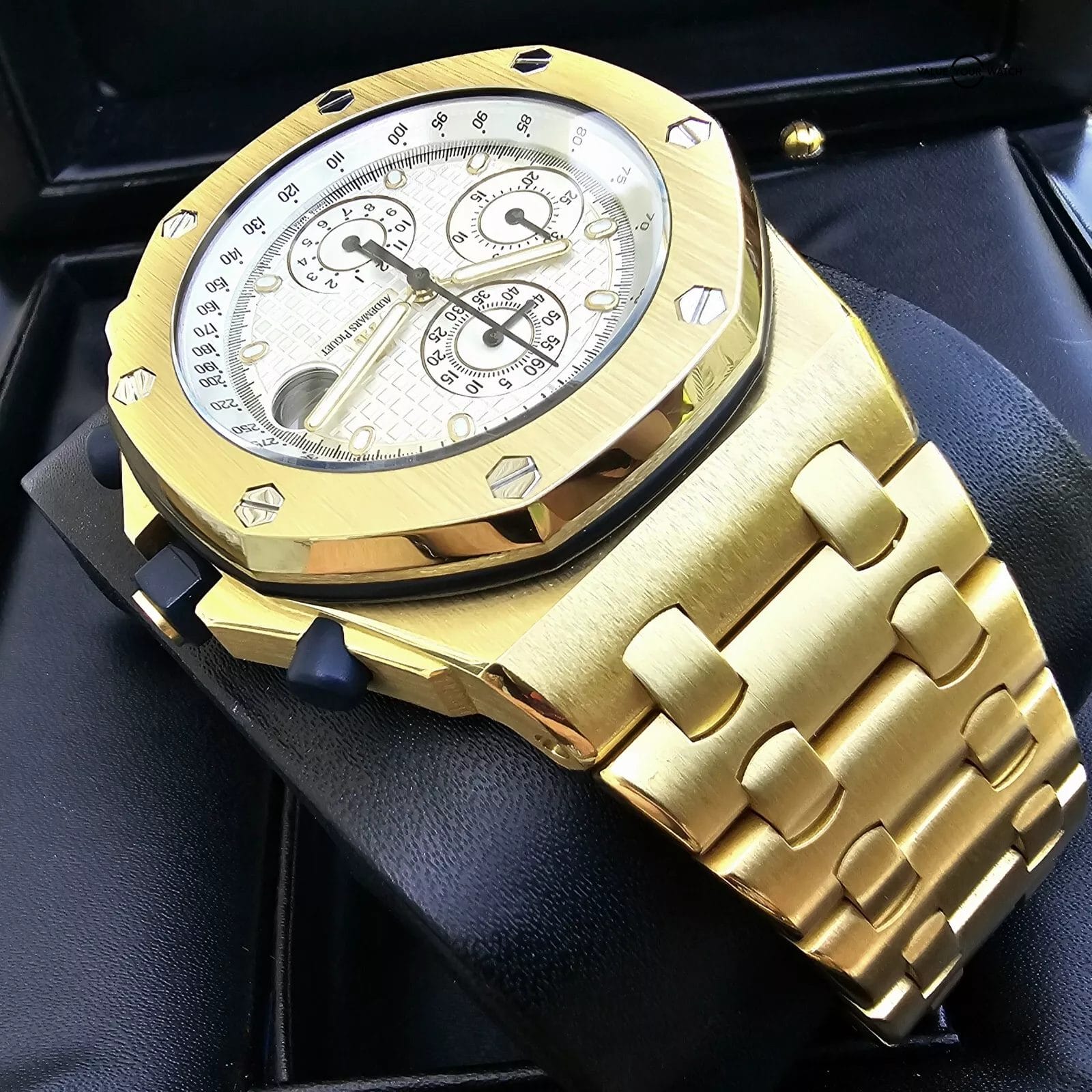 Audemars Piguet Royal Oak Offshore Yellow Gold AP Brick, White Silver Dial - Image 10