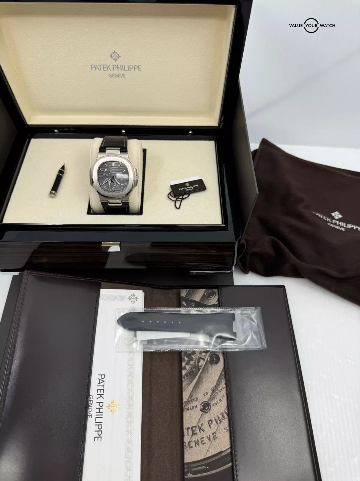 2023 Patek Unpolished Mint 18k White Gold 5712G Nautilus Complete Both Straps - Image 3