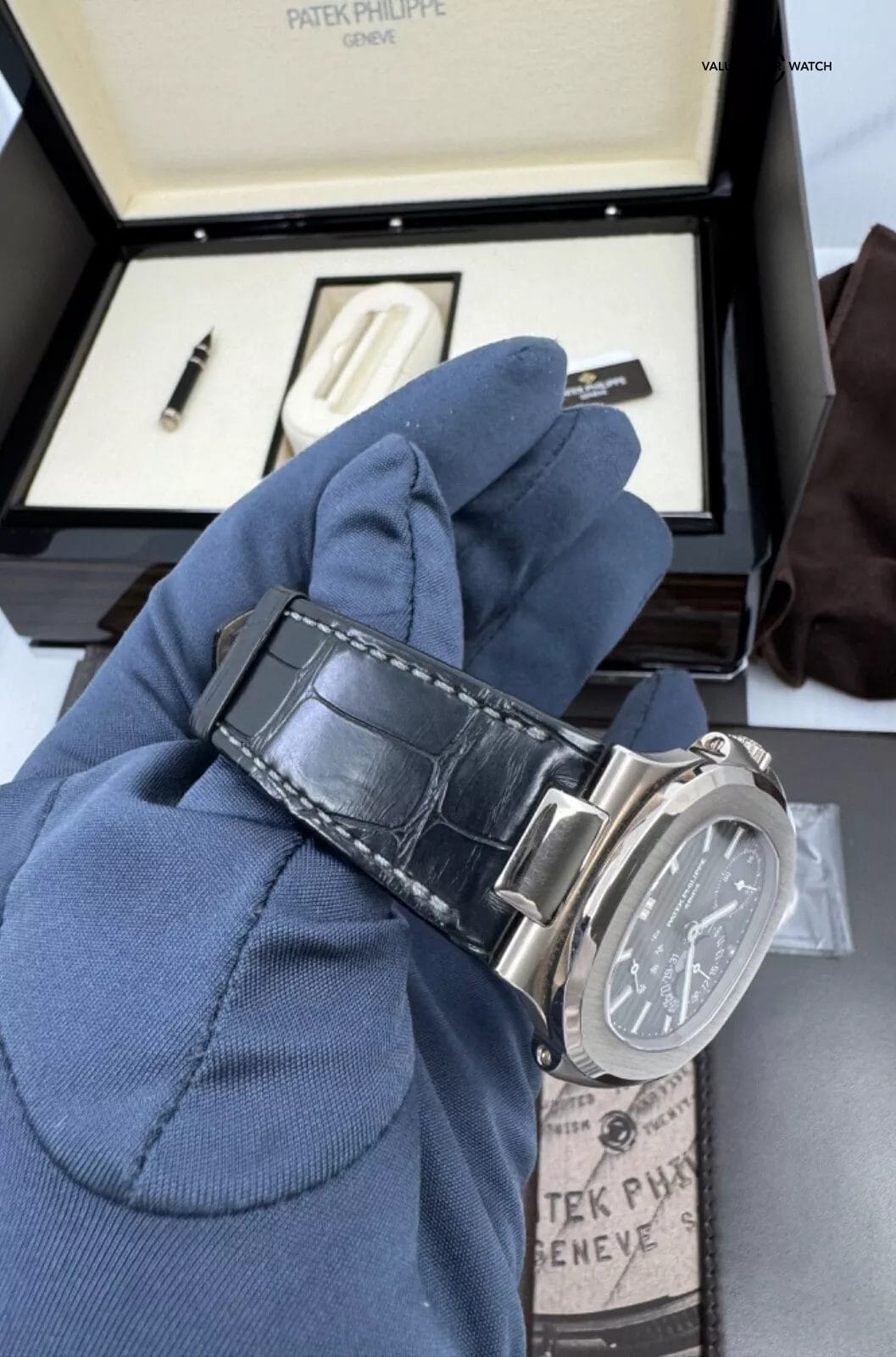 2023 Patek Unpolished Mint 18k White Gold 5712G Nautilus Complete Both Straps - Image 6