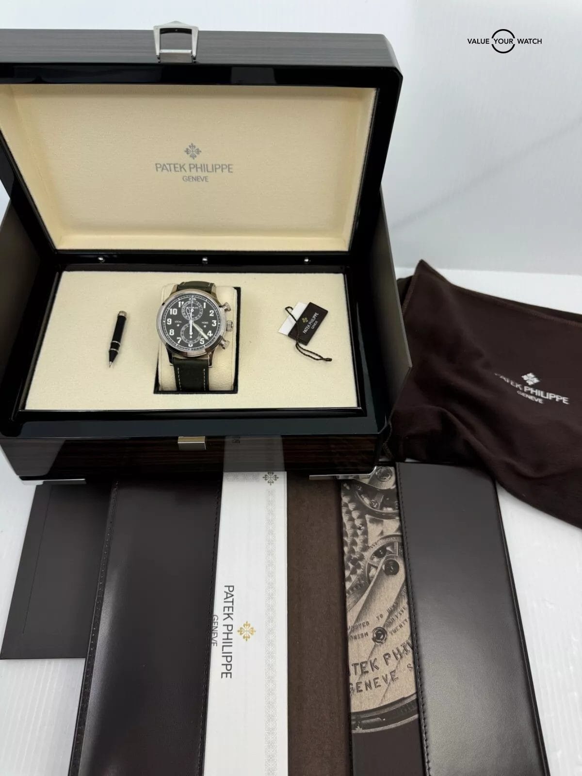 2023 B+P Unpolished Dark Green Dial 18k White Gold Calatrava Pilot Travel Time - Image 3