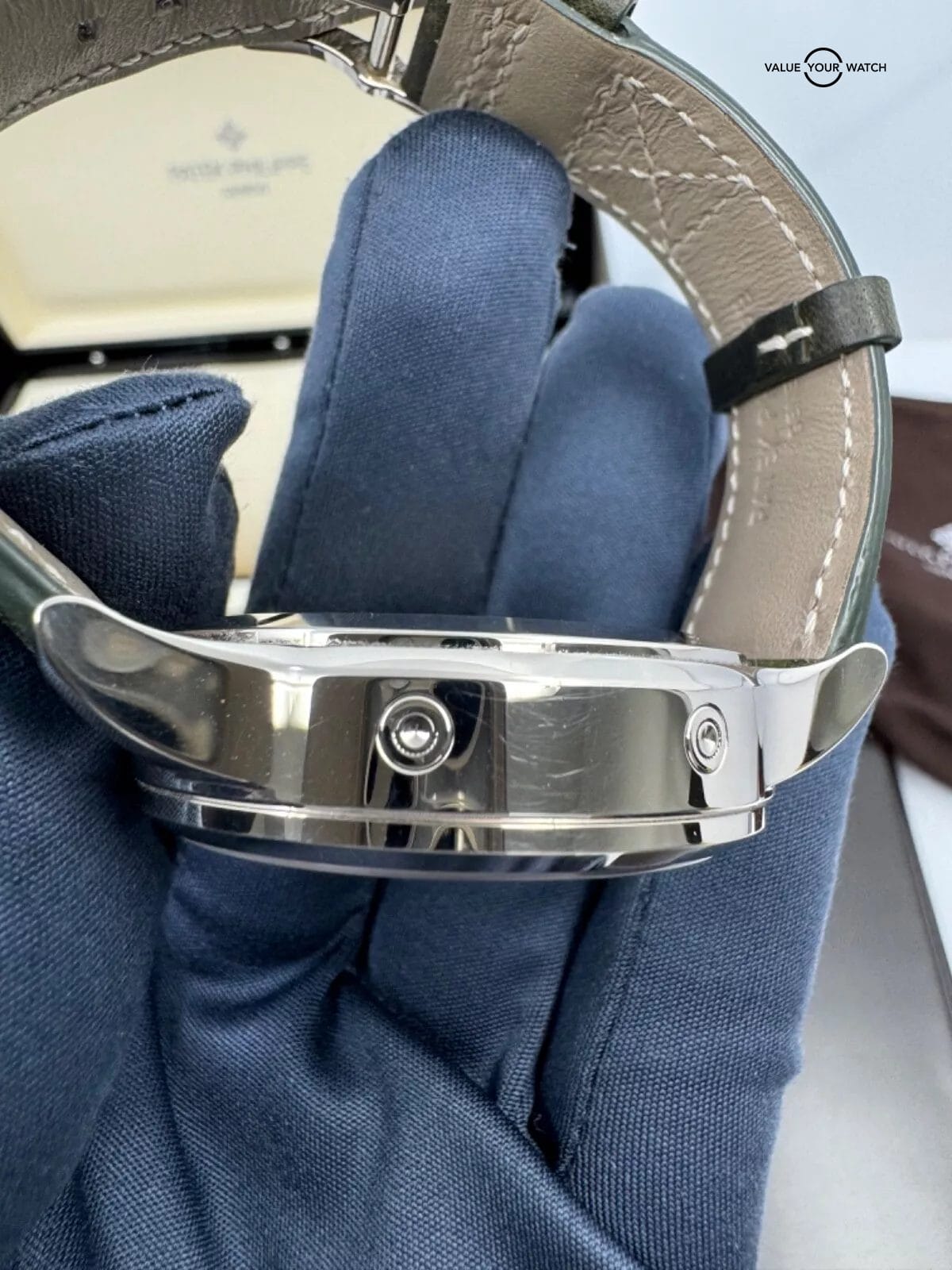 2023 B+P Unpolished Dark Green Dial 18k White Gold Calatrava Pilot Travel Time - Image 5