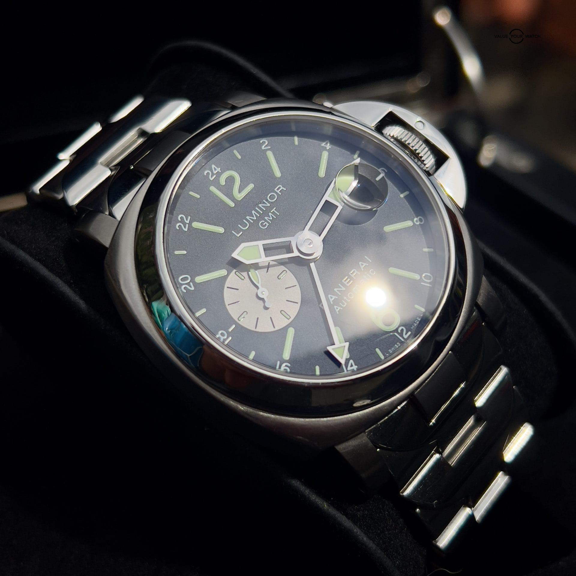 2006 Panerai Luminor GMT 44MM Black Dial Titanium Bracelet (PAM00161) Box & Papers - Image 2