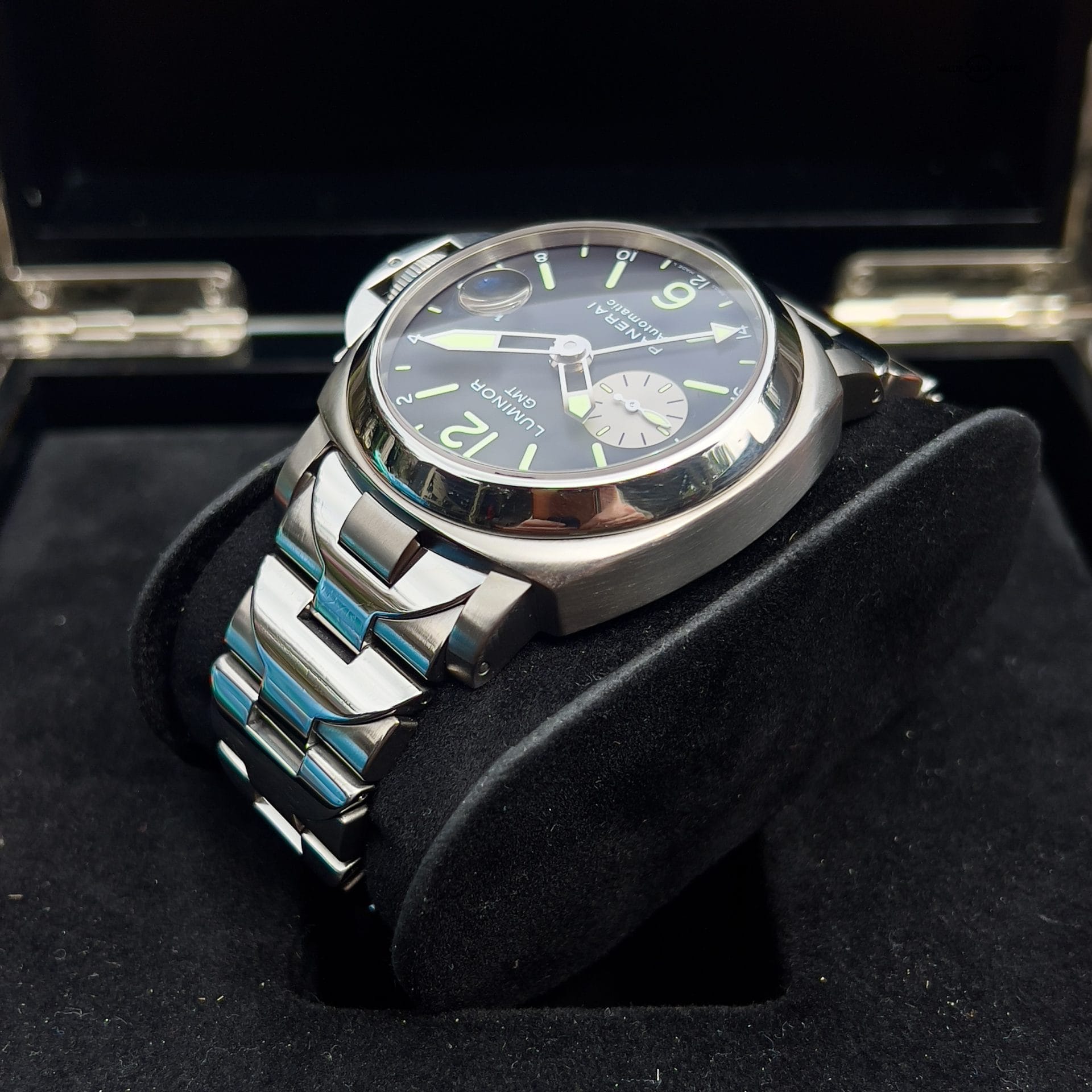 2006 Panerai Luminor GMT 44MM Black Dial Titanium Bracelet (PAM00161) Box & Papers - Image 7