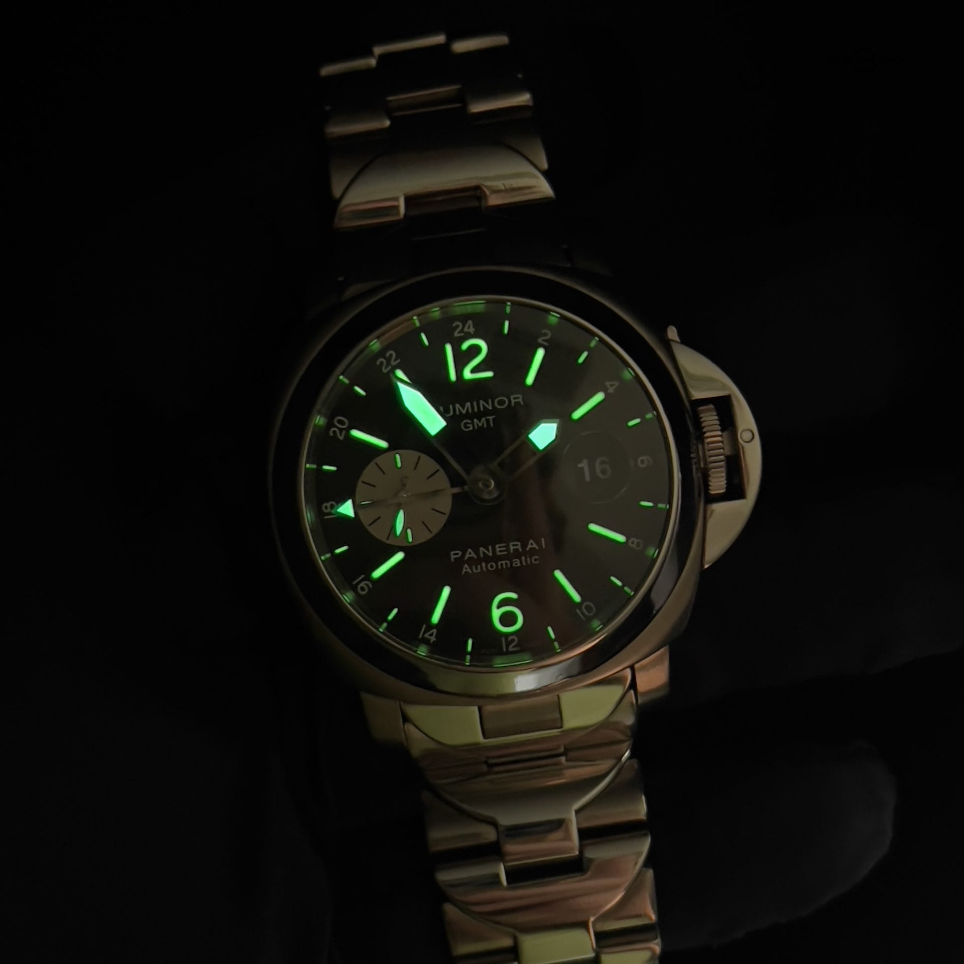 2006 Panerai Luminor GMT 44MM Black Dial Titanium Bracelet (PAM00161) Box & Papers - Image 13