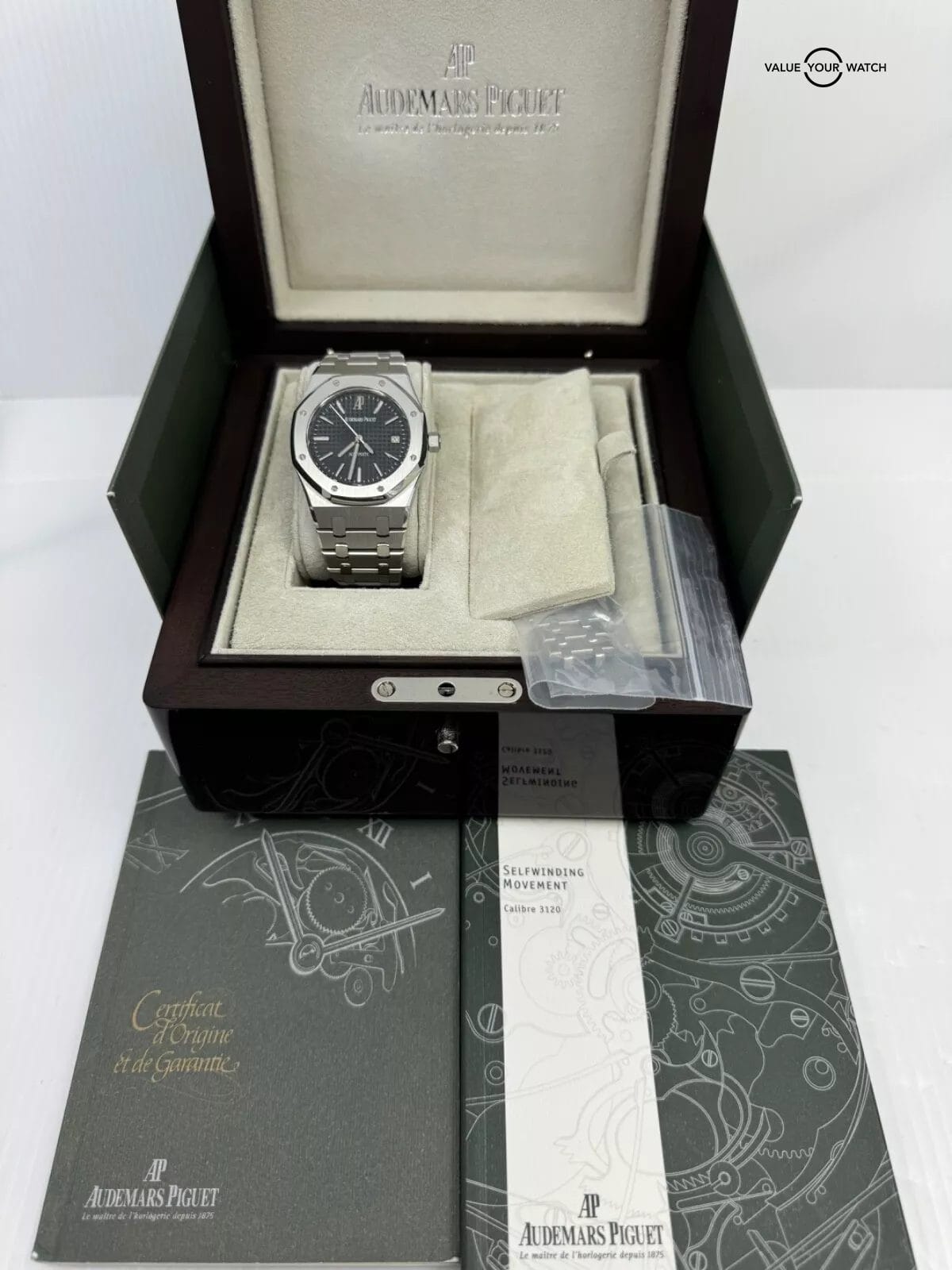 MINT BOX PAPERS Audemars Piguet Royal Oak 39mm Black Dial 15300ST.OO.1220ST.03 - Image 7