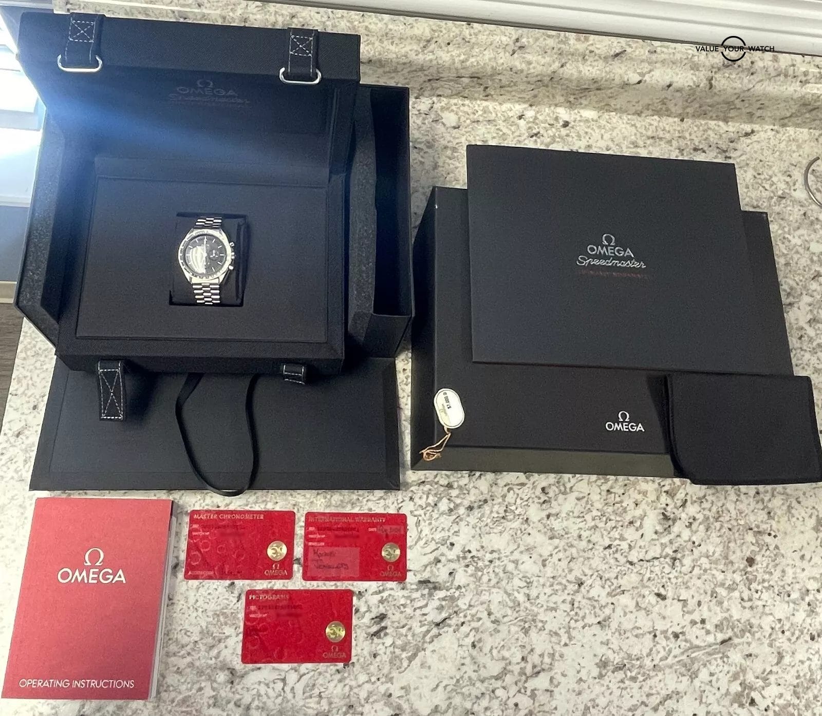 2024 Omega Speedmaster Moonwatch Hesalite 42mm 31.30.42.50.01.001 BOXES/PAPERS! - Image 6