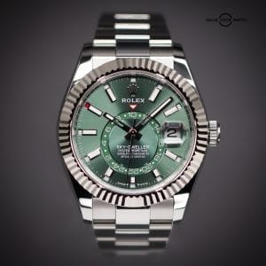 ROLEX Sky-Dweller 42, Mint Green Dial, Oyster Bracelet, Ref. 336934, Complete Set