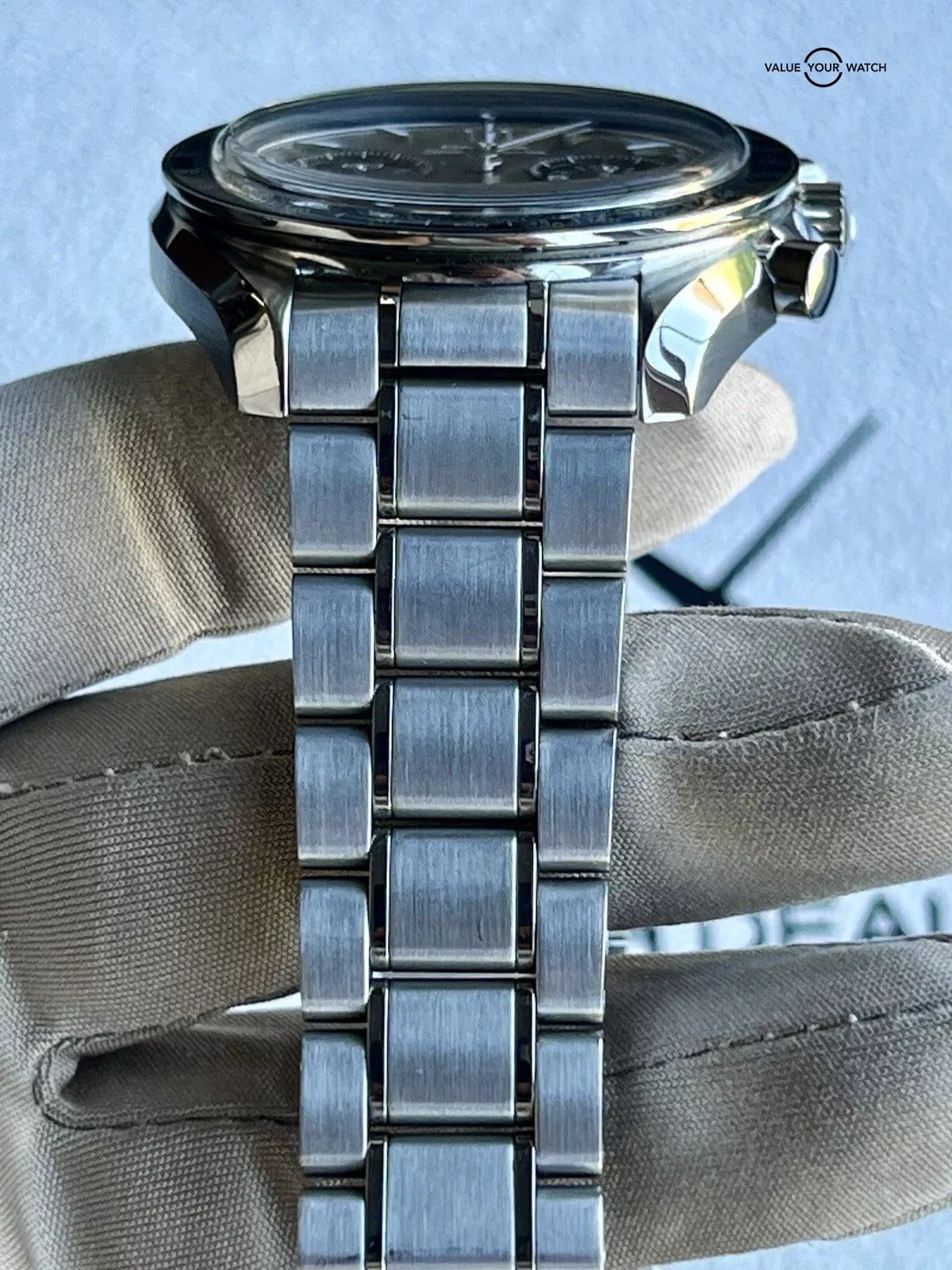 OMEGA Speedmaster Racing 2022 Complete Set Black Dial Chrono 329.30.44.51.01.001OMEGA Speedmaster Racing 2022 Complete Set Black Dial Chrono 329.30.44.51.01.001 - Image 5